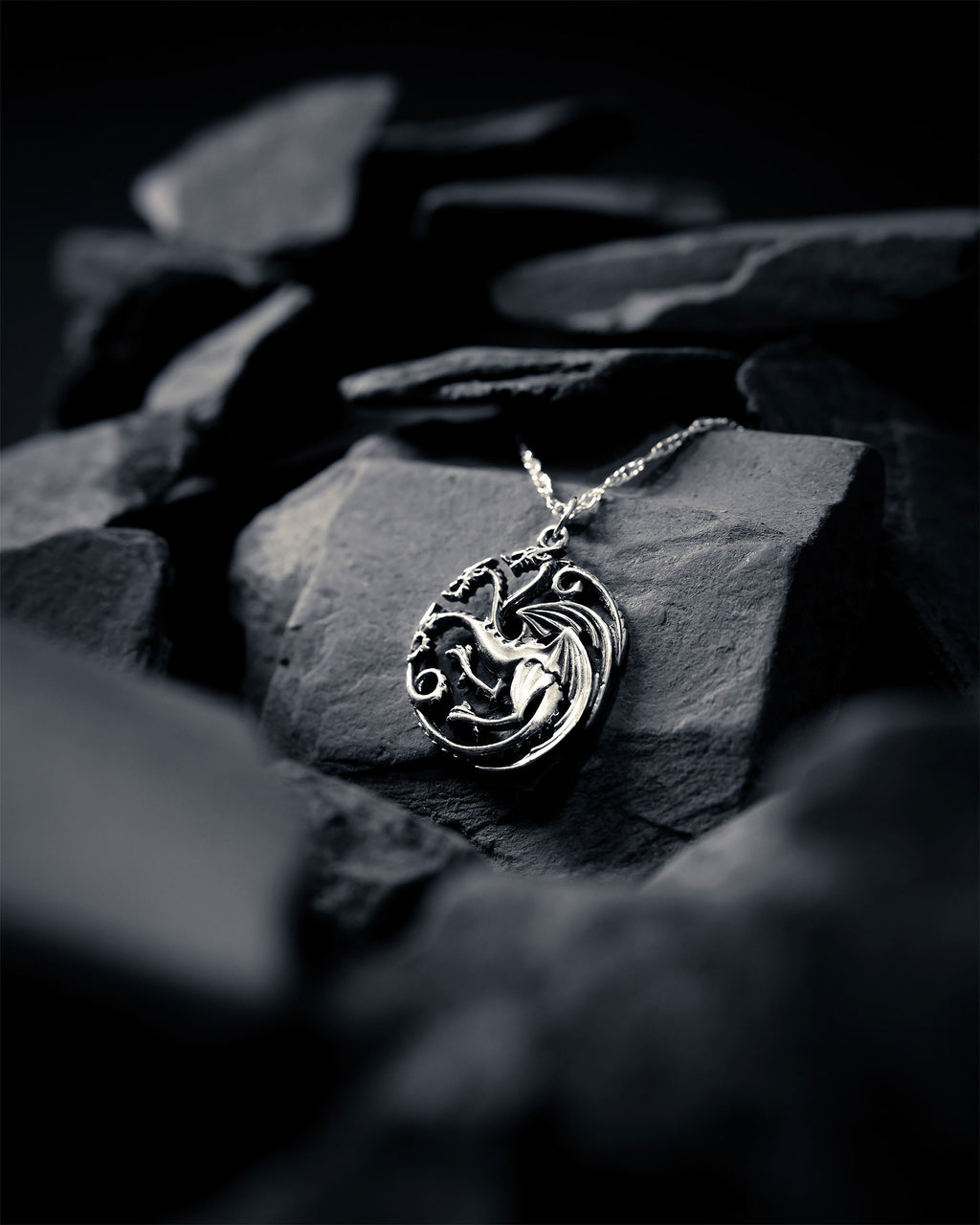Zdjęcie produktu Gra o Tron - Naszyjnik z herbem Targaryenów
