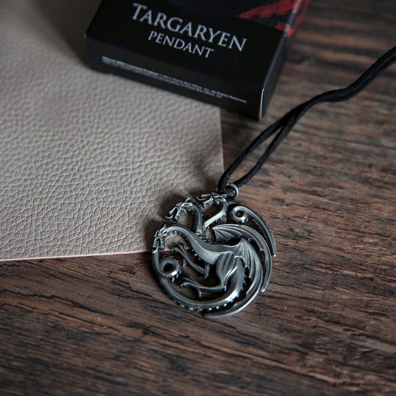 Zdjęcie produktu Gra o Tron - Naszyjnik z herbem Targaryenów i smokiem