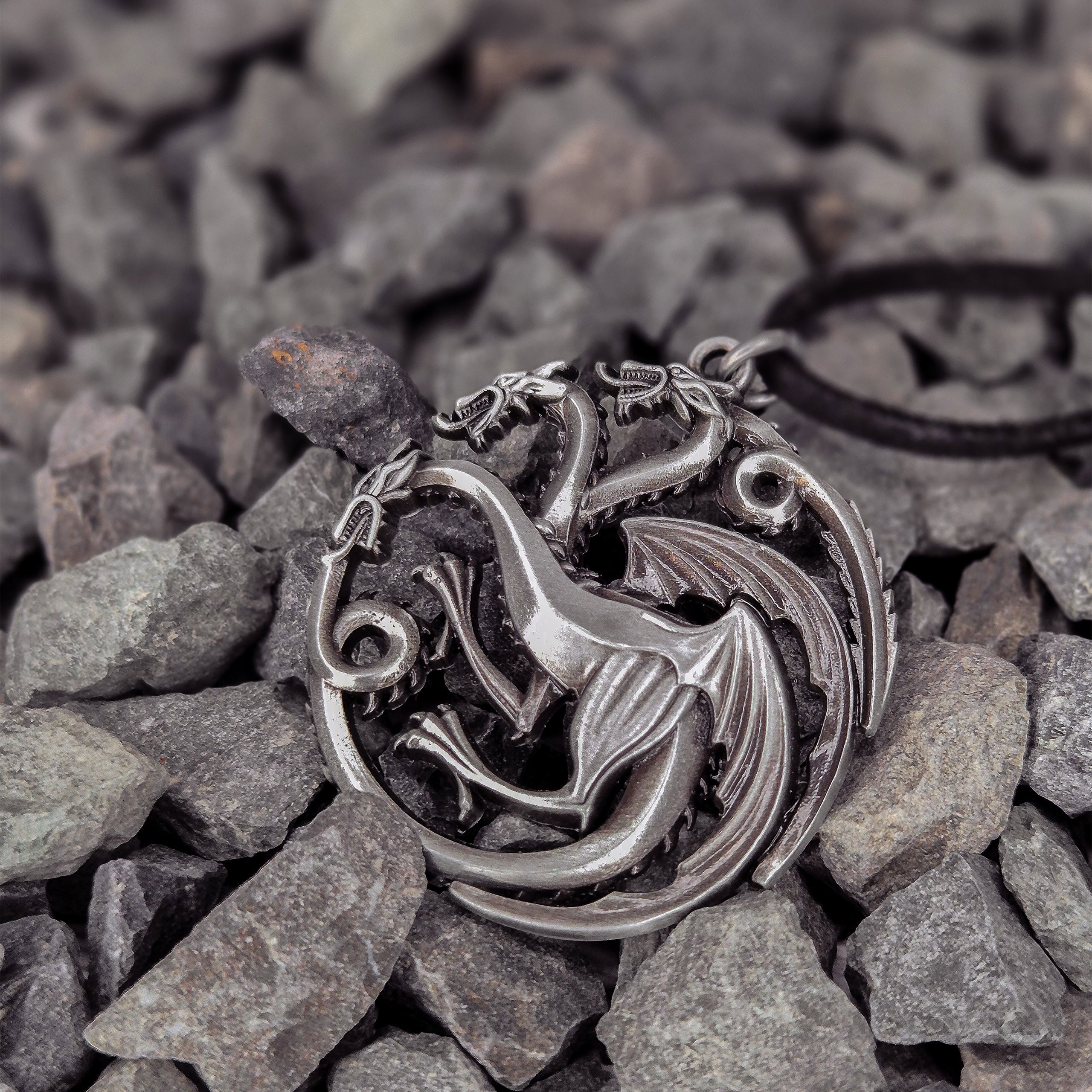 Zdjęcie produktu Gra o Tron - Naszyjnik z herbem Targaryenów i smokiem