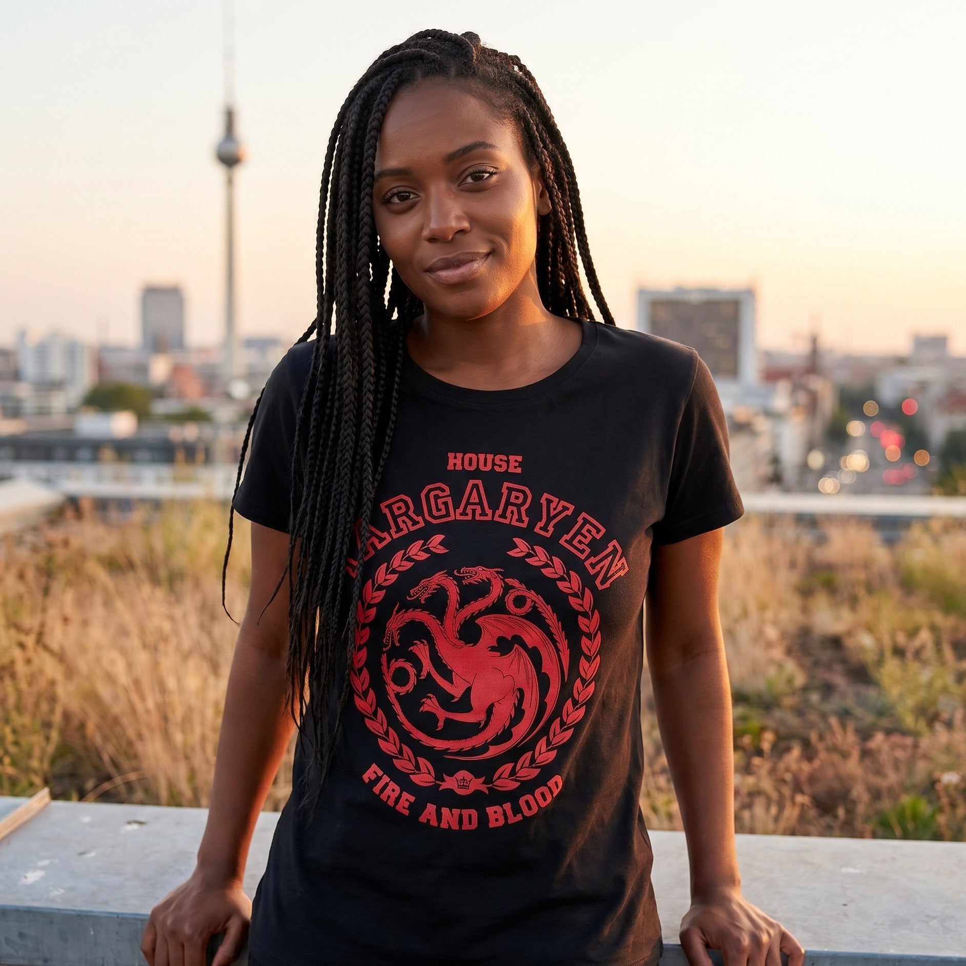 Zdjęcie produktu Gra o Tron - Koszulka z herbem Targaryenów czarna