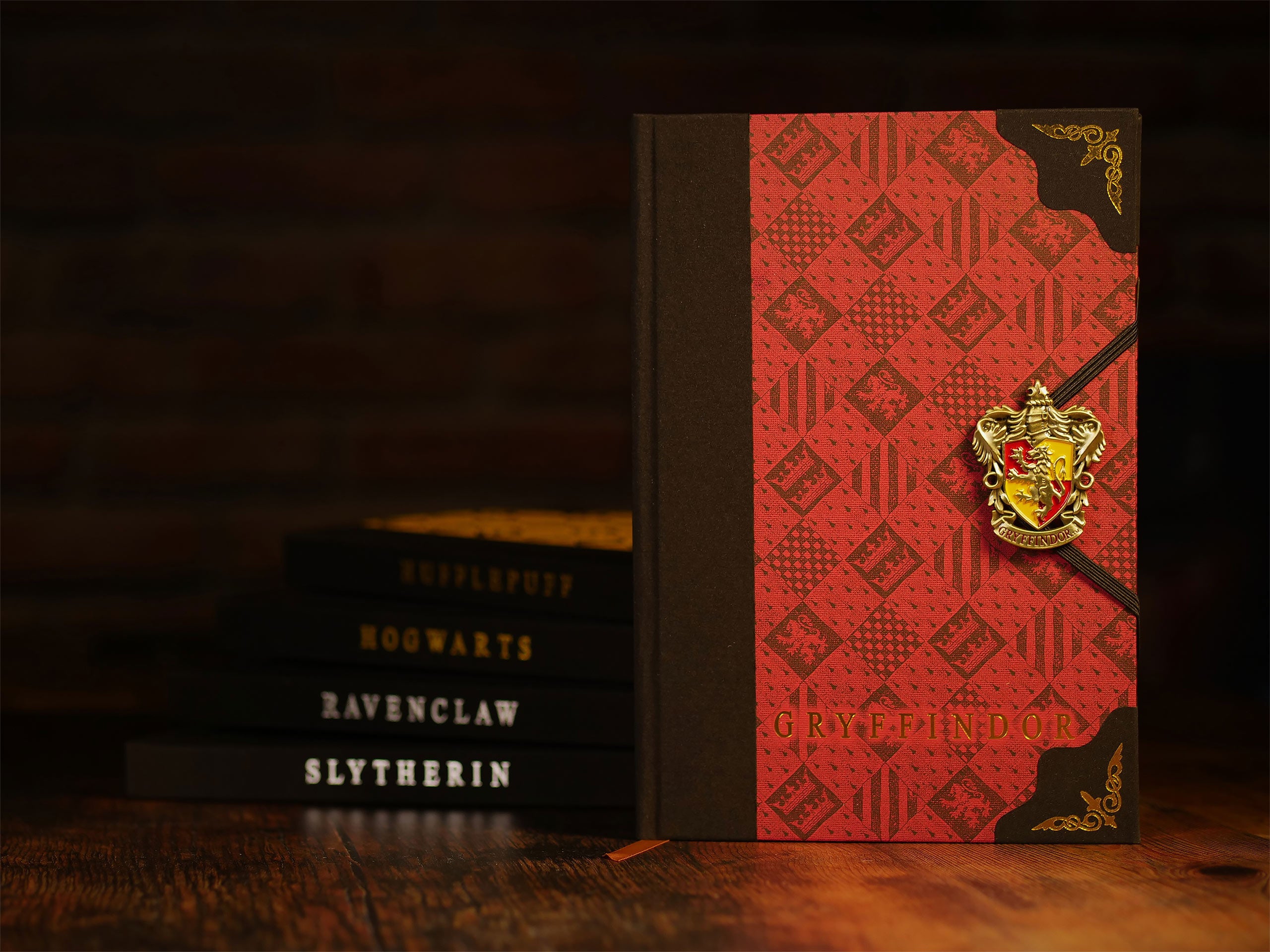 Product image Harry Potter - Gryffindor Crest Deluxe Notebook