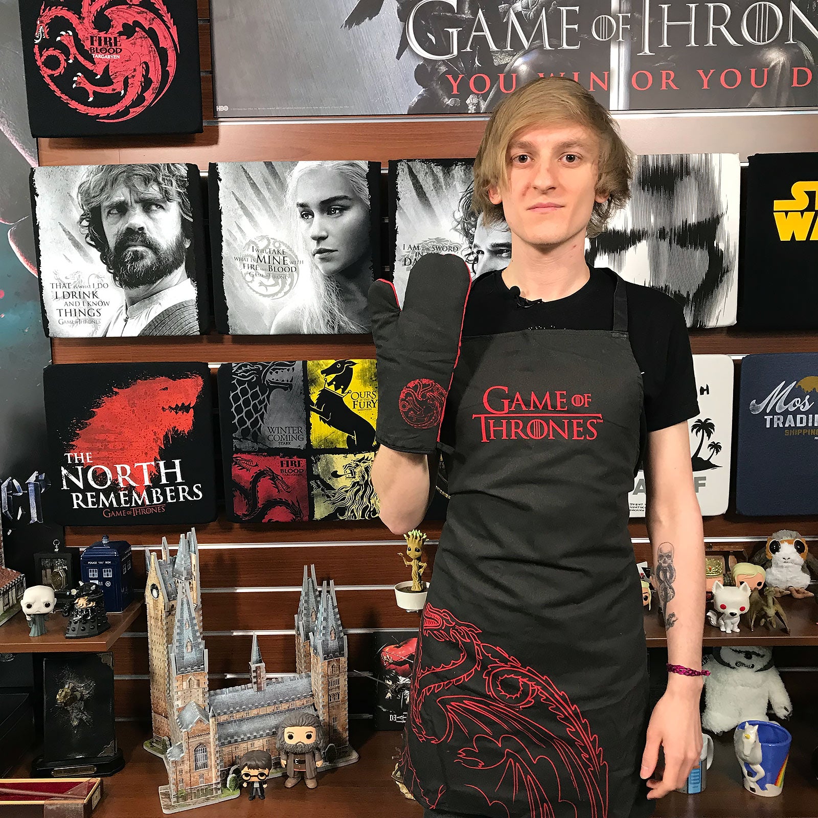 Zdjęcie produktu Gra o Tron - Fartuch Targaryen z rękawicą kuchenną