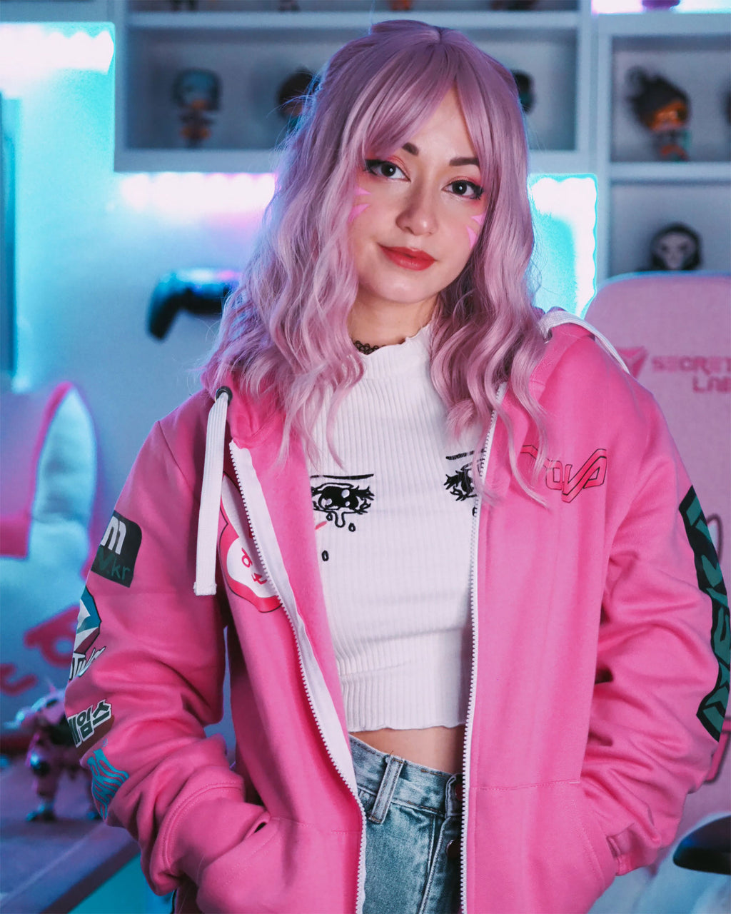 Zdjęcie produktu Overwatch - Ultimate D.VA Bluza z kapturem różowa