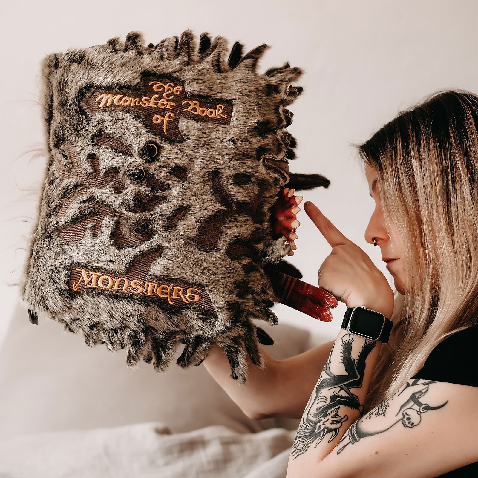 Zdjęcie produktu Harry Potter - Pluszowa Księga Potworów