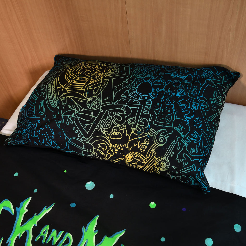 Product image Rick and Morty - Space Cruiser reversible bedding