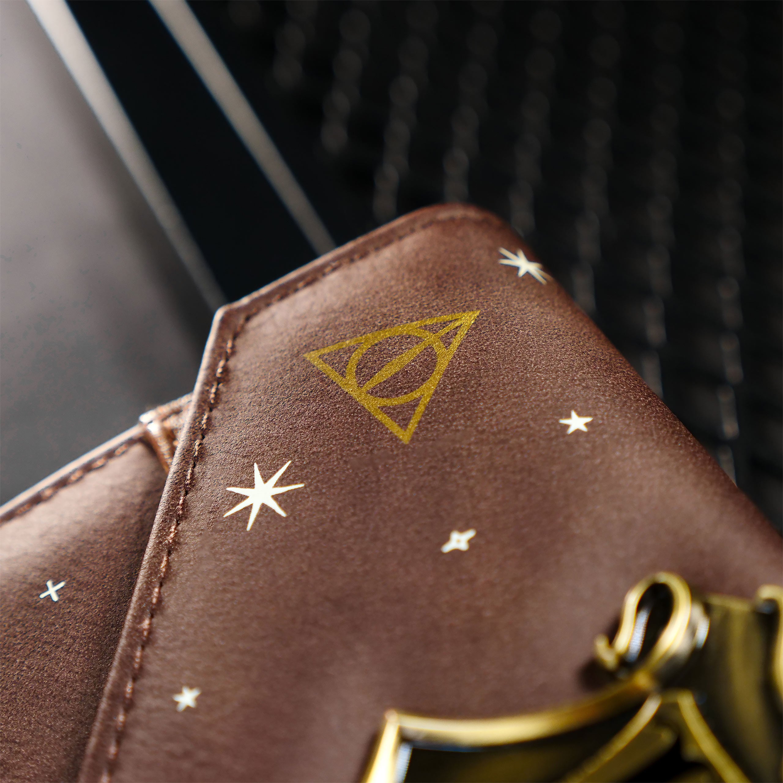 Zdjęcie produktu Harry Potter - Metalowy herb Hogwartu Portfel