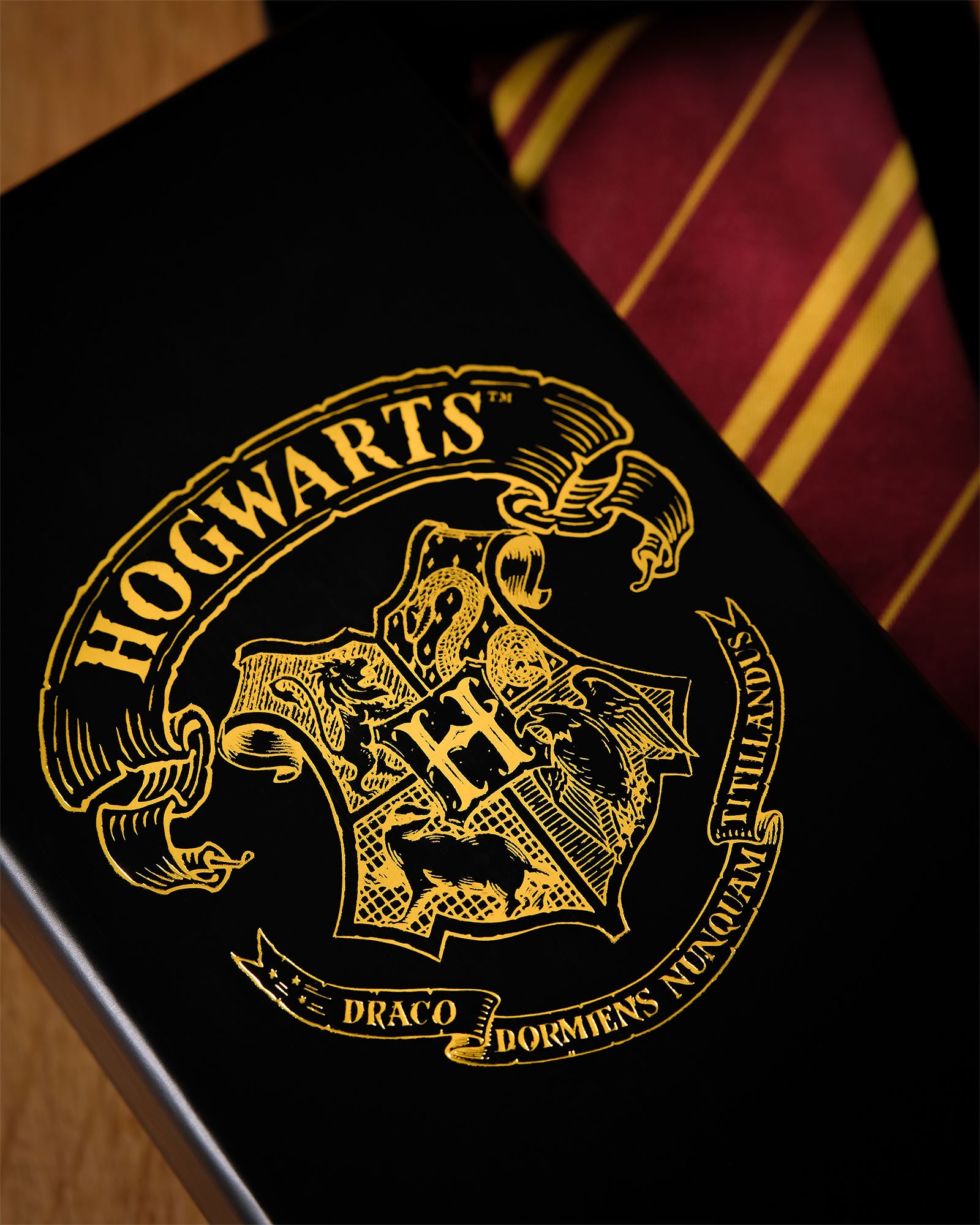 Zdjęcie produktu Harry Potter - Krawat Gryffindor z pudełkiem prezentowym