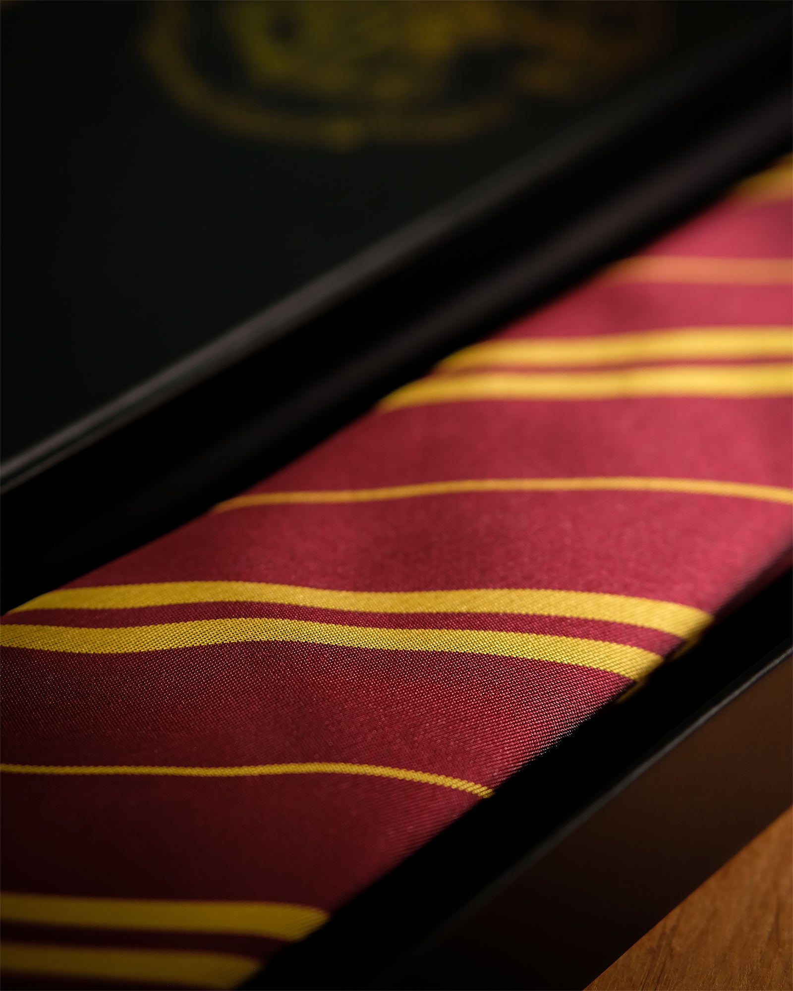 Zdjęcie produktu Harry Potter - Krawat Gryffindor z pudełkiem prezentowym