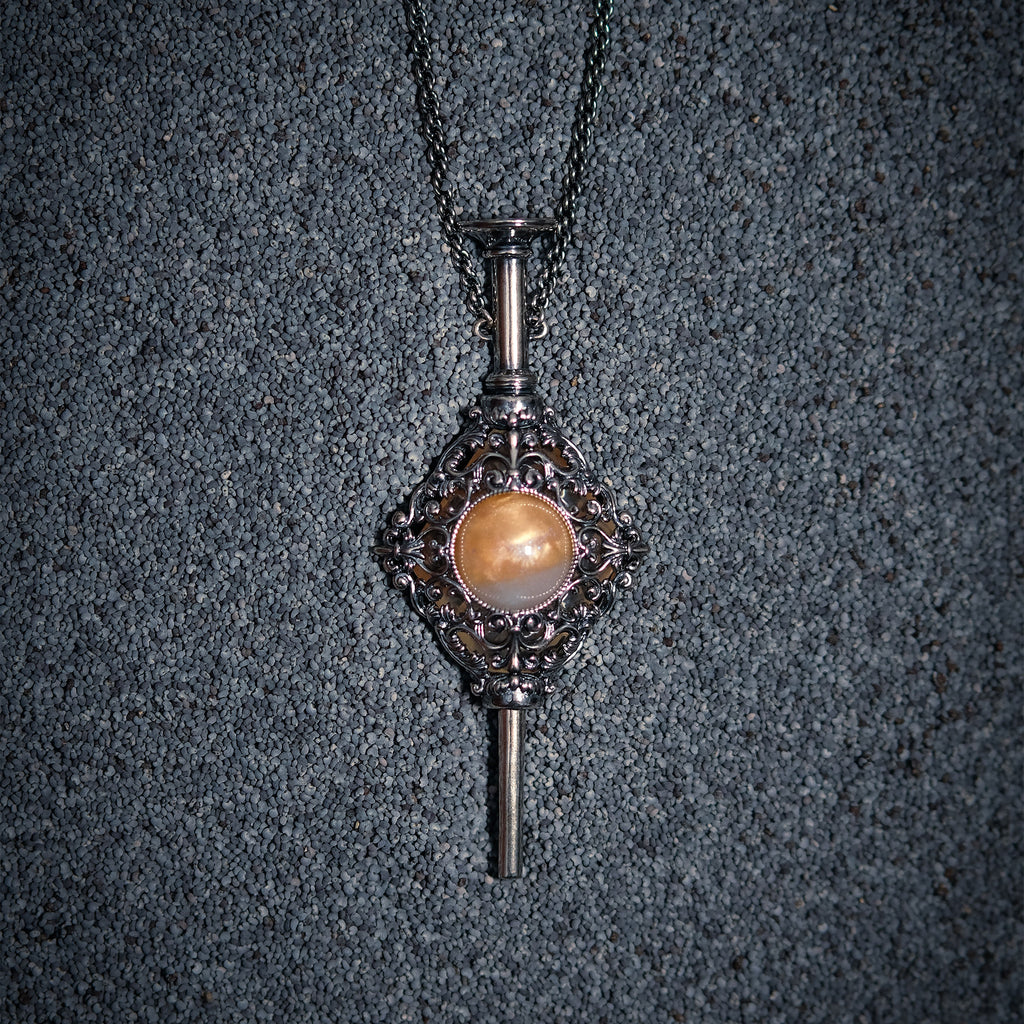 Product image Grindelwald Blood Pact Pendant with Chain - Fantastic Beasts
