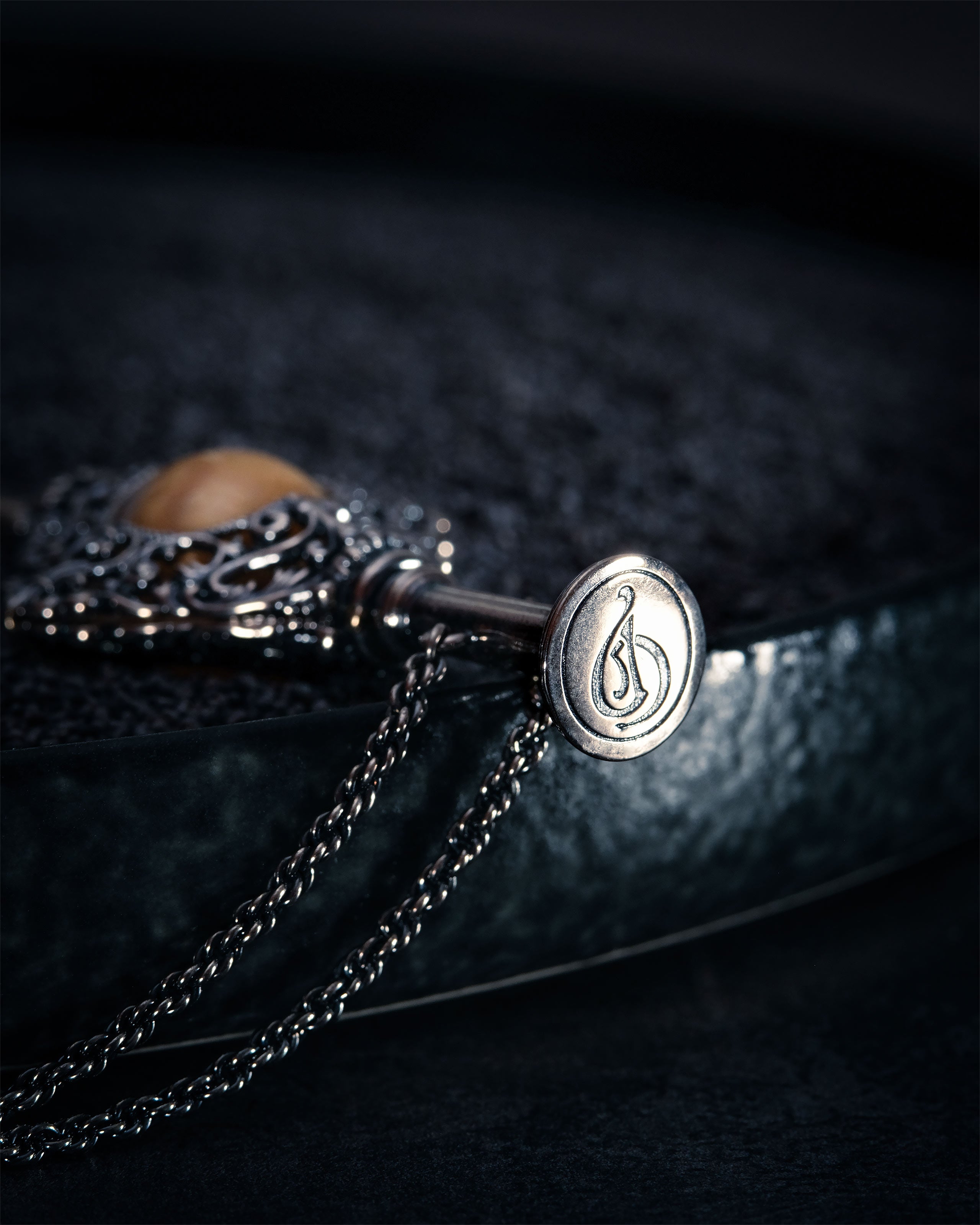 Product image Grindelwald Blood Pact Pendant with Chain - Fantastic Beasts