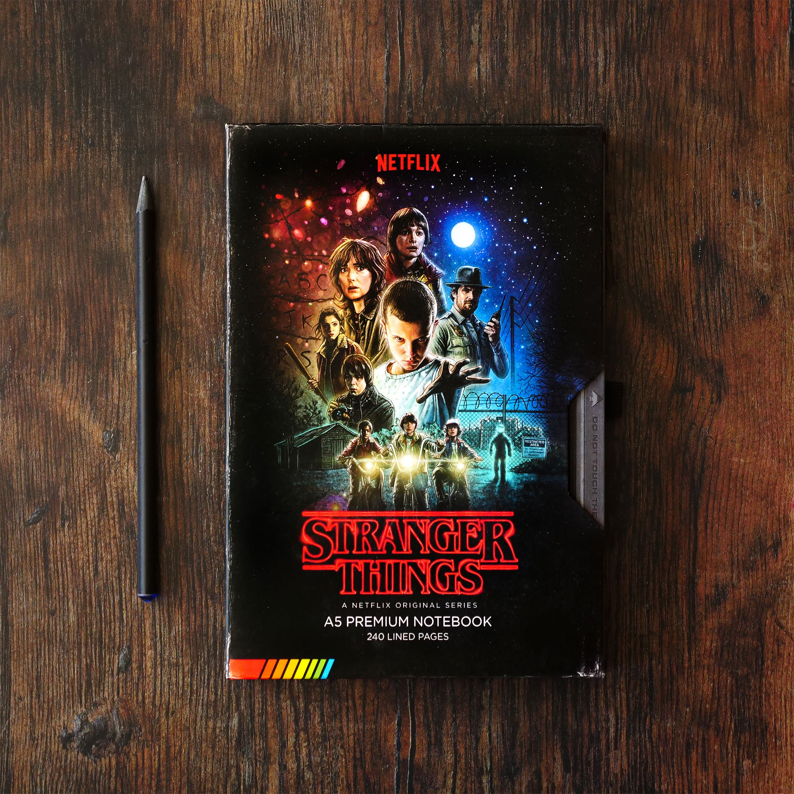 Zdjęcie produktu Stranger Things - Premiumowy Notatnik VHS A5