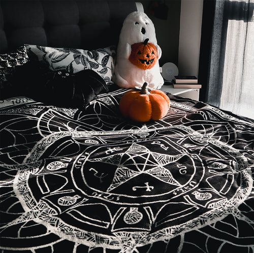 Zdjęcie produktu Supernatural - Koc z miękkiego materiału z symbolem pułapki na diabła