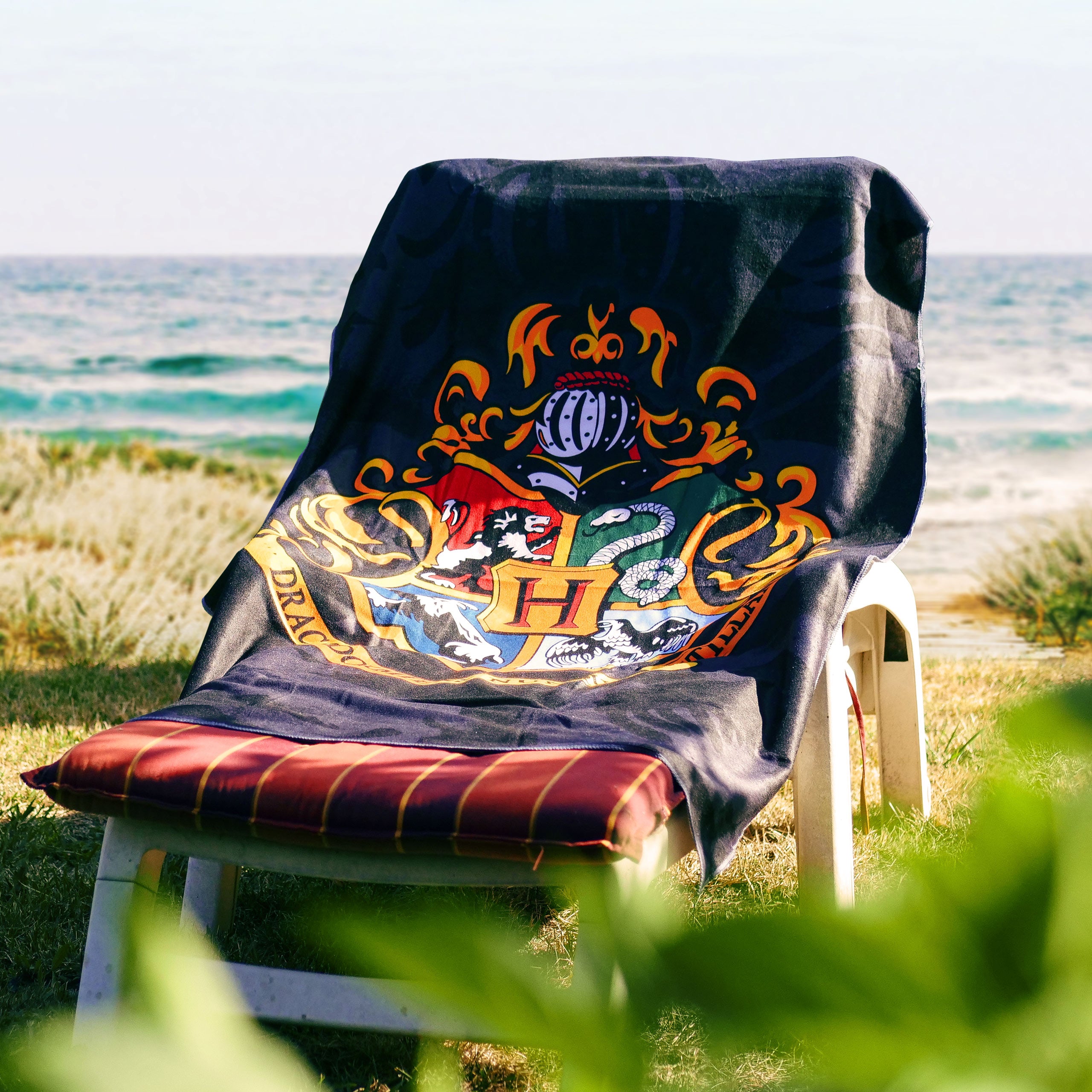 Zdjęcie produktu Harry Potter - Ręcznik plażowy z herbem Hogwartu