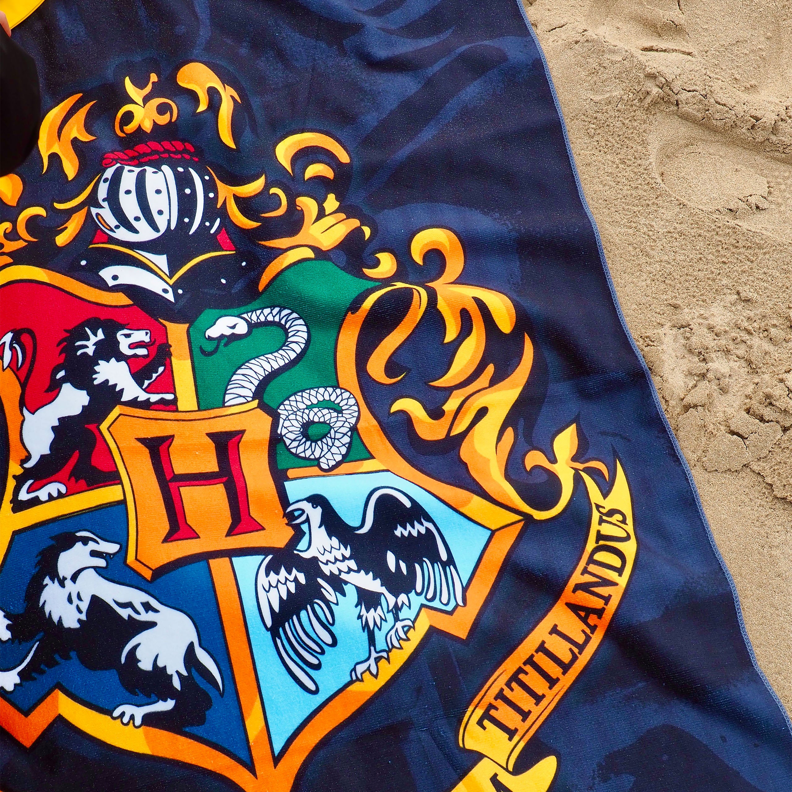 Product image Harry Potter - Hogwarts Crest Beach Towel