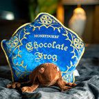 Zdjęcie produktu Harry Potter - Poduszka z Czekoladową Żabą i pluszową figurką
