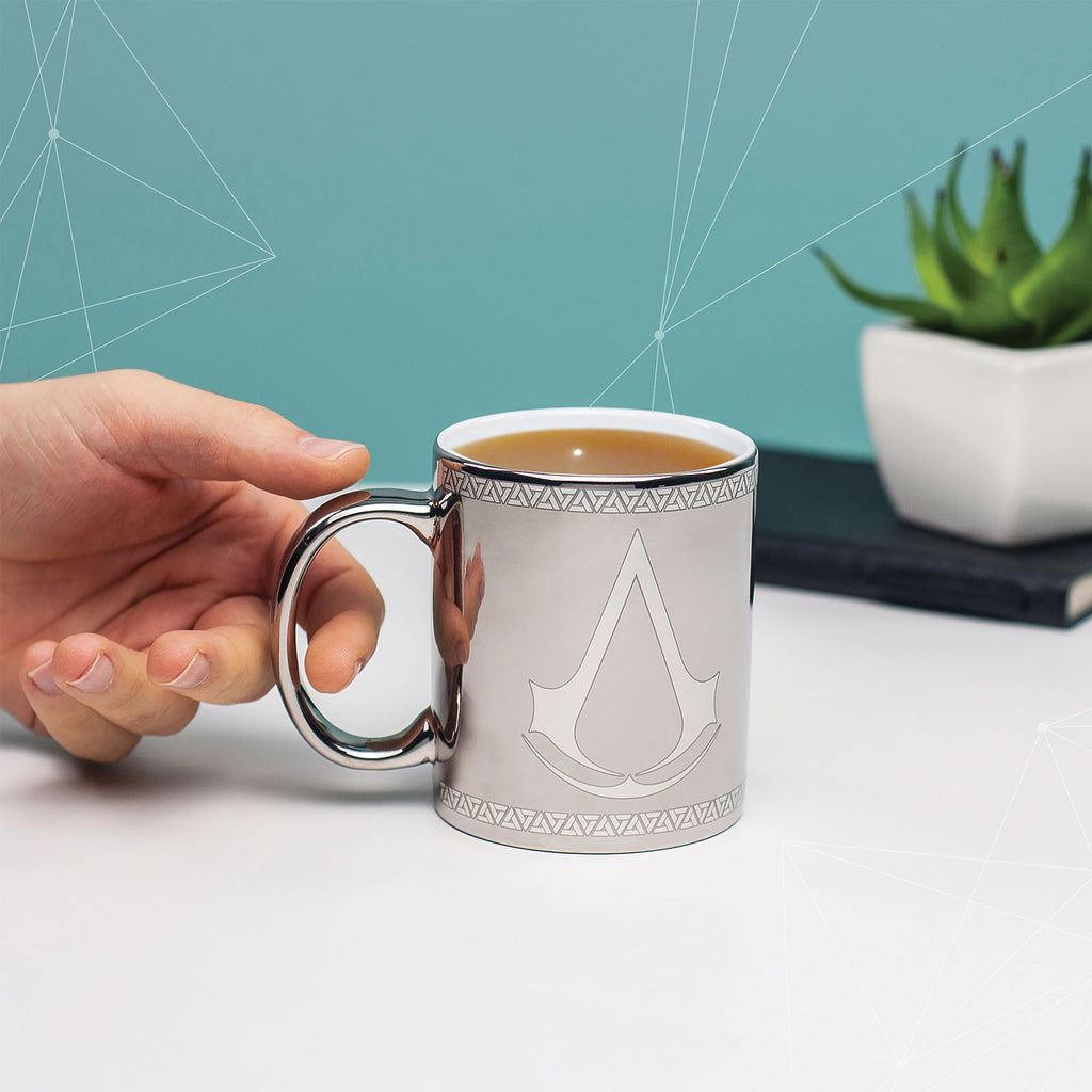 Zdjęcie produktu Assassins Creed - Metaliczny Kubek z Logo
