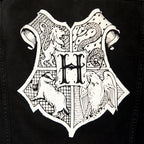 Zdjęcie produktu Harry Potter - Czarna jeansowa kurtka z herbem Hogwartu