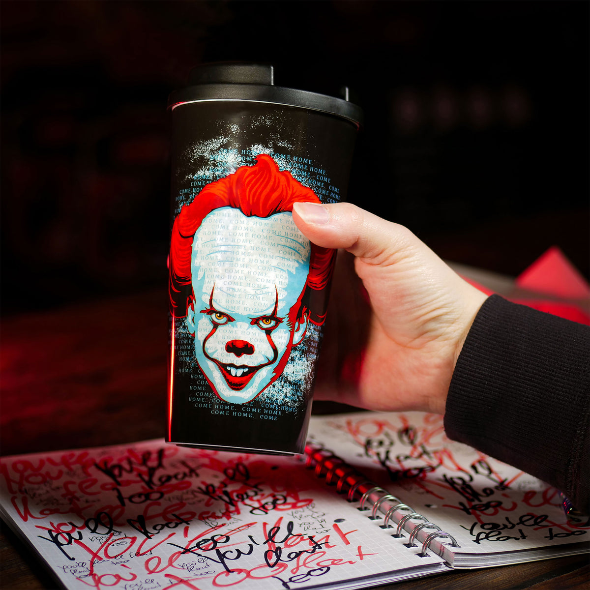 Zdjęcie produktu Stephen Kings TO - Kubek Pennywise To Go