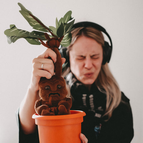 Zdjęcie produktu Harry Potter - Pluszowa Mandragora z dźwiękiem 35 cm
