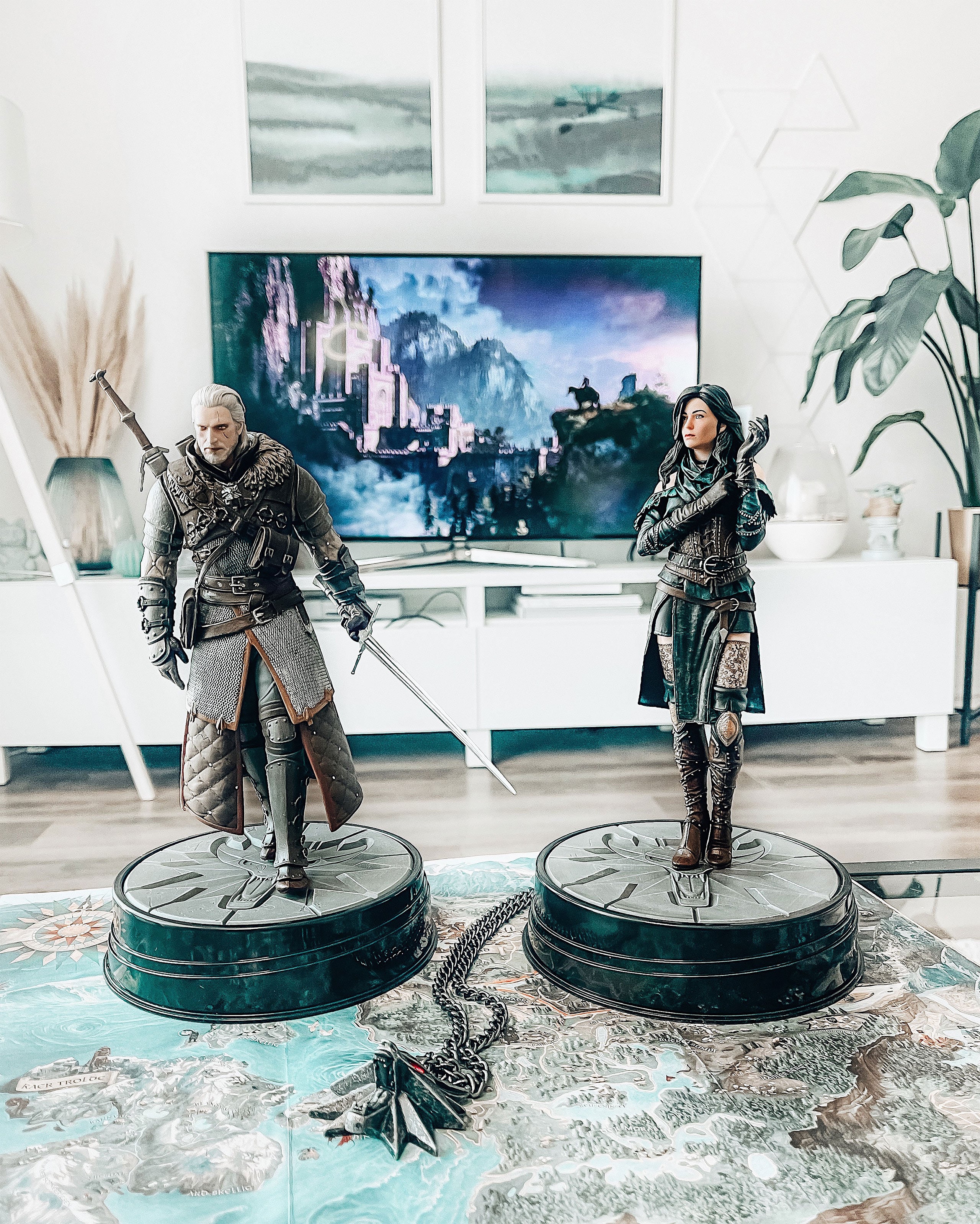 Product image Witcher - Geralt Grandmaster Ursine Statue 24 cm