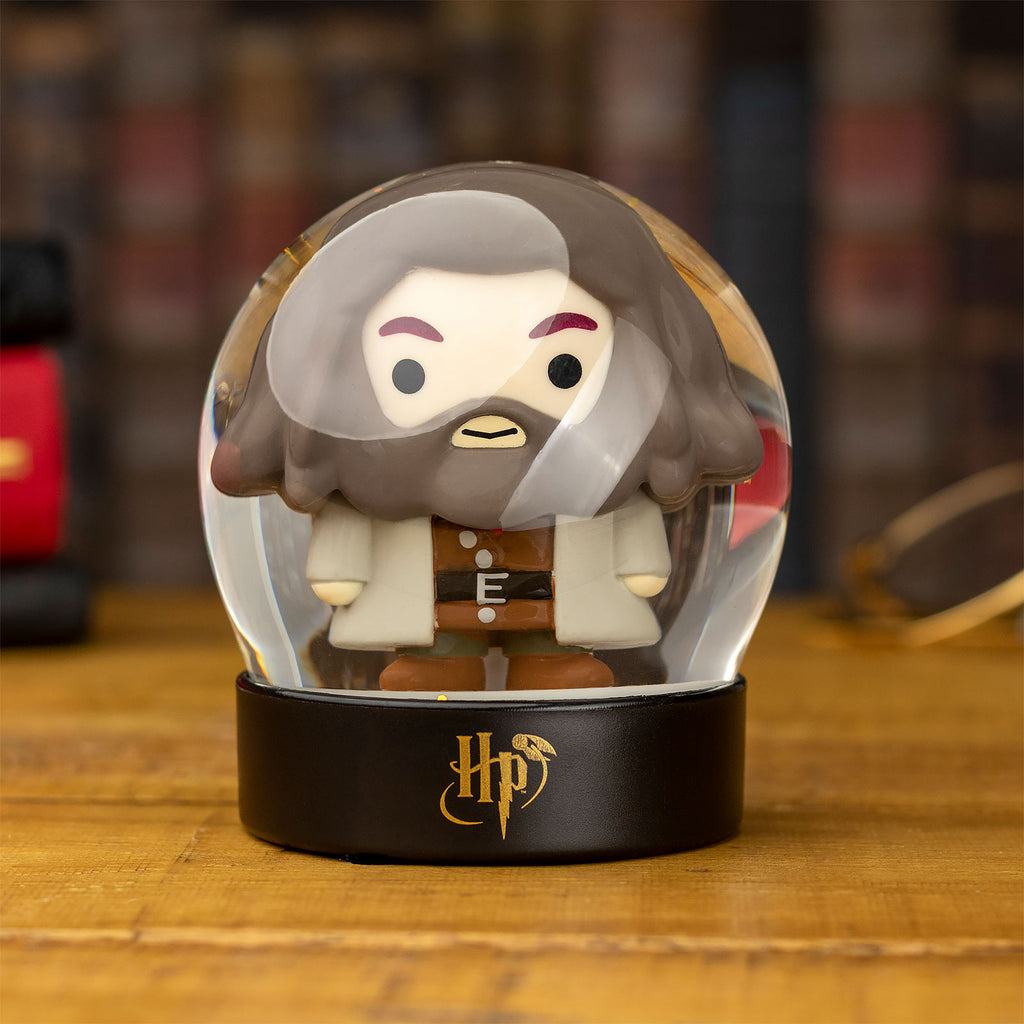 Zdjęcie produktu Harry Potter - Hagrid Chibi śnieżna kula z brokatem