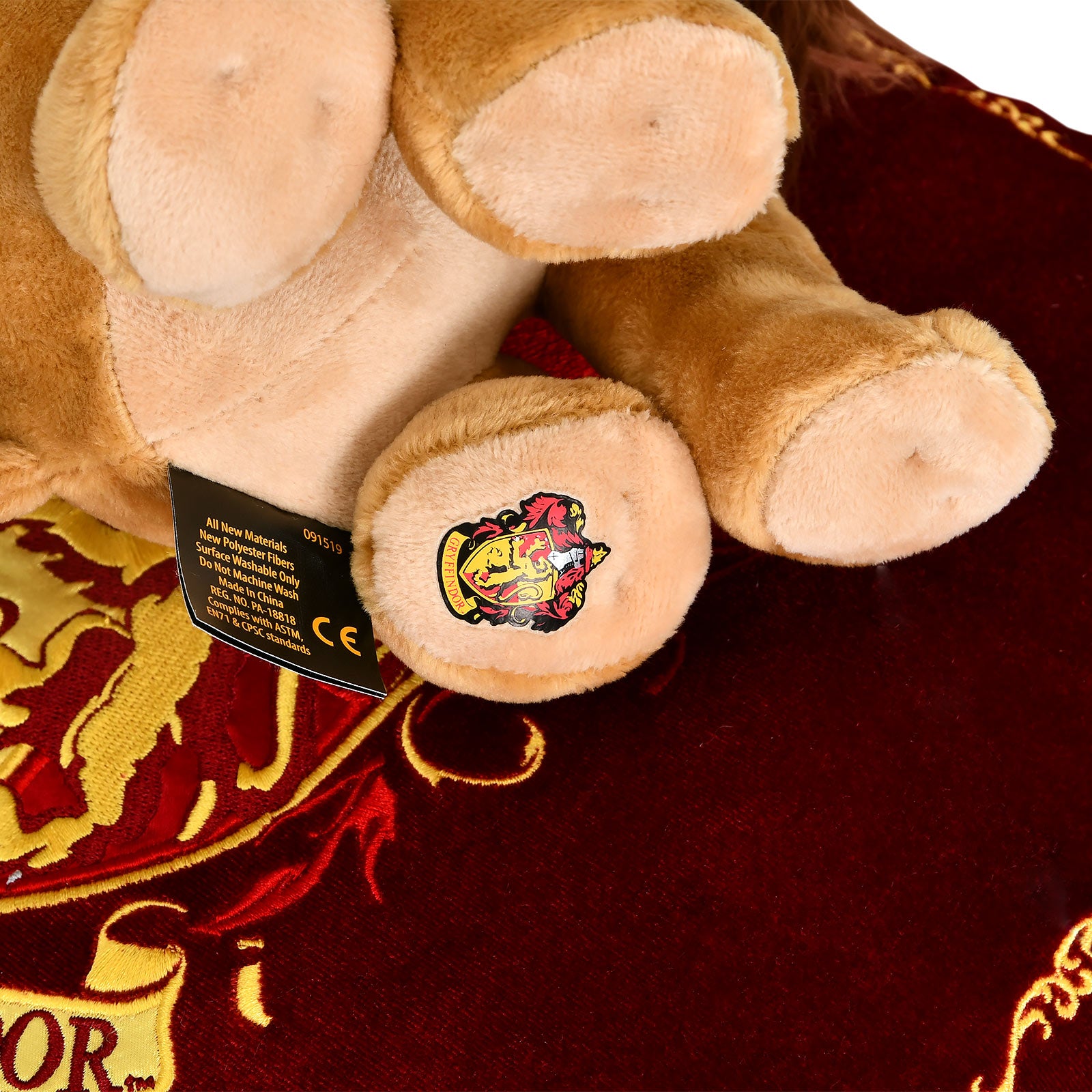 Product image Harry Potter - Gryffindor Crest Pillow with Plush Figure