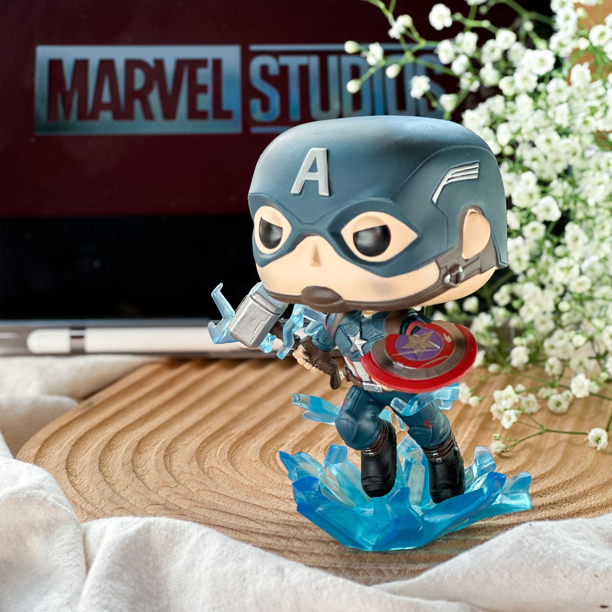 Zdjęcie produktu Avengers - Captain America Mjölnir & Broken Shield Endgame Funko Pop figurka z kiwającą się głową