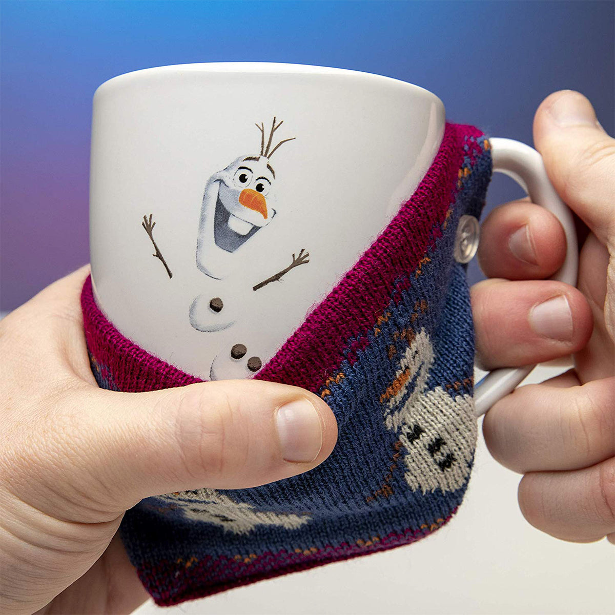 Zdjęcie produktu Frozen - Kubek Olaf z ocieplaczem na kubek