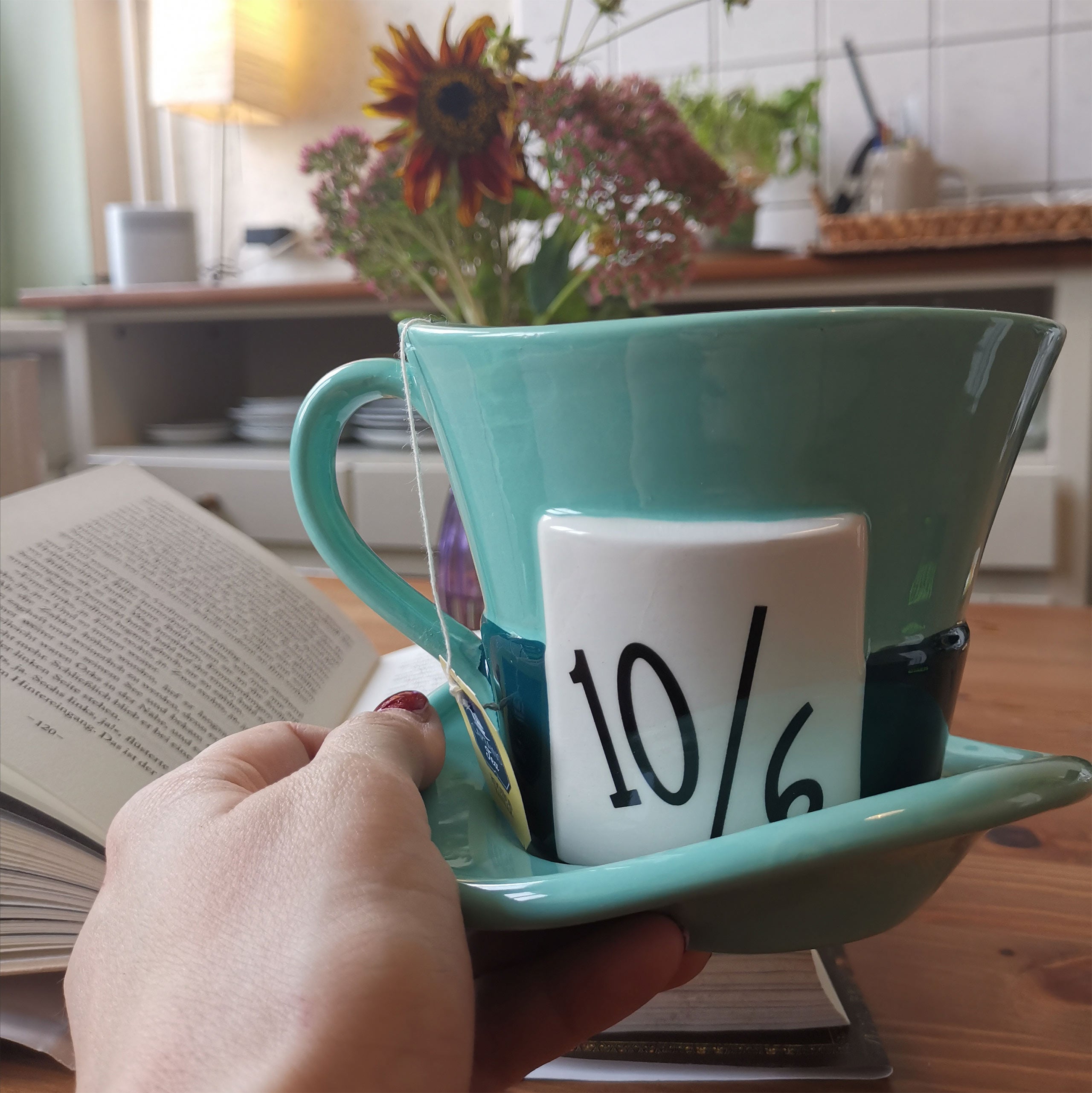Zdjęcie produktu Alicja w Krainie Czarów - Kubek 3D Kapelusz Szalonego Kapelusznika