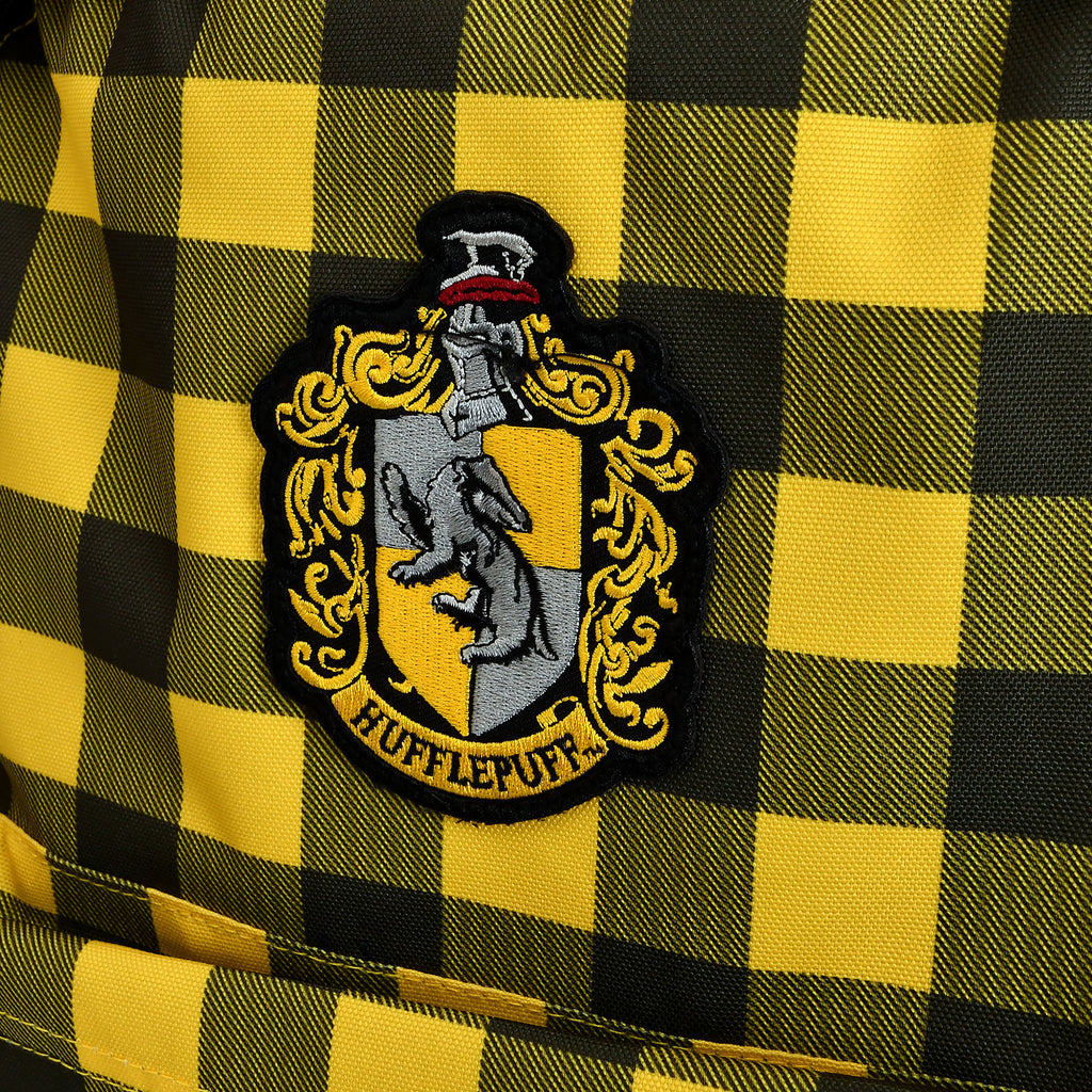 Zdjęcie produktu Harry Potter - Plecak w kratę z herbem Hufflepuff
