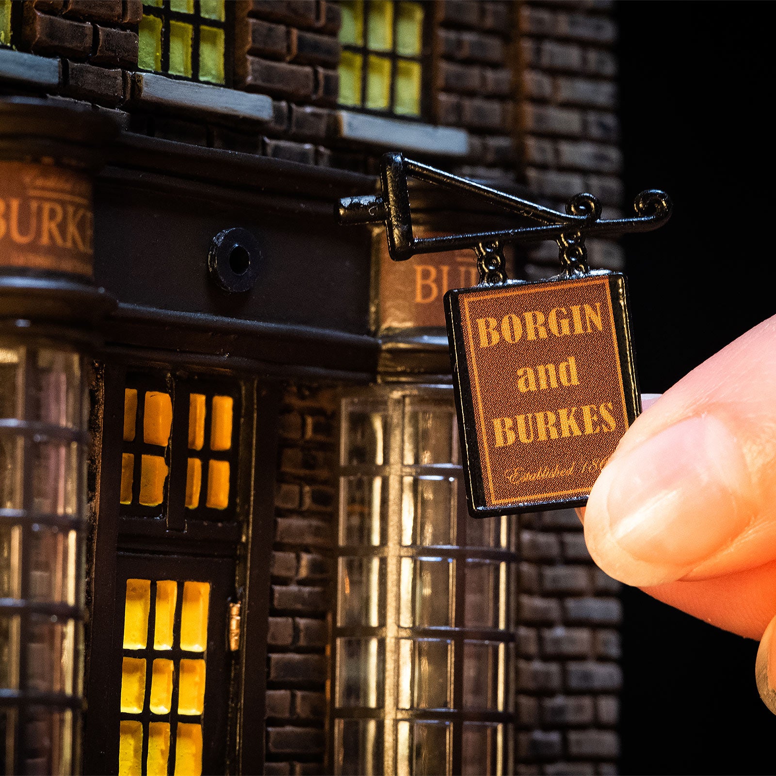 Product image Borgin & Burkes Shop Miniature Replica with Lighting - Harry Potter
