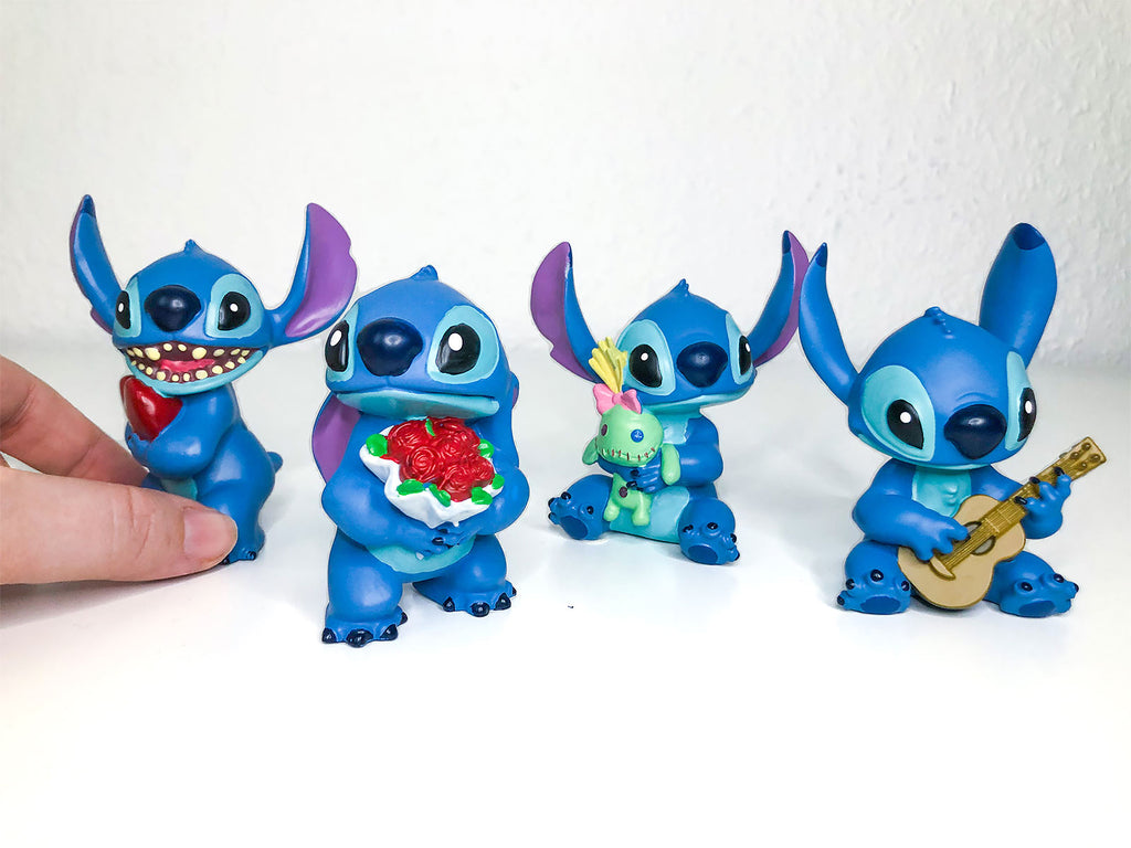 Zdjęcie produktu Lilo & Stitch - Figurka Stitcha z różami