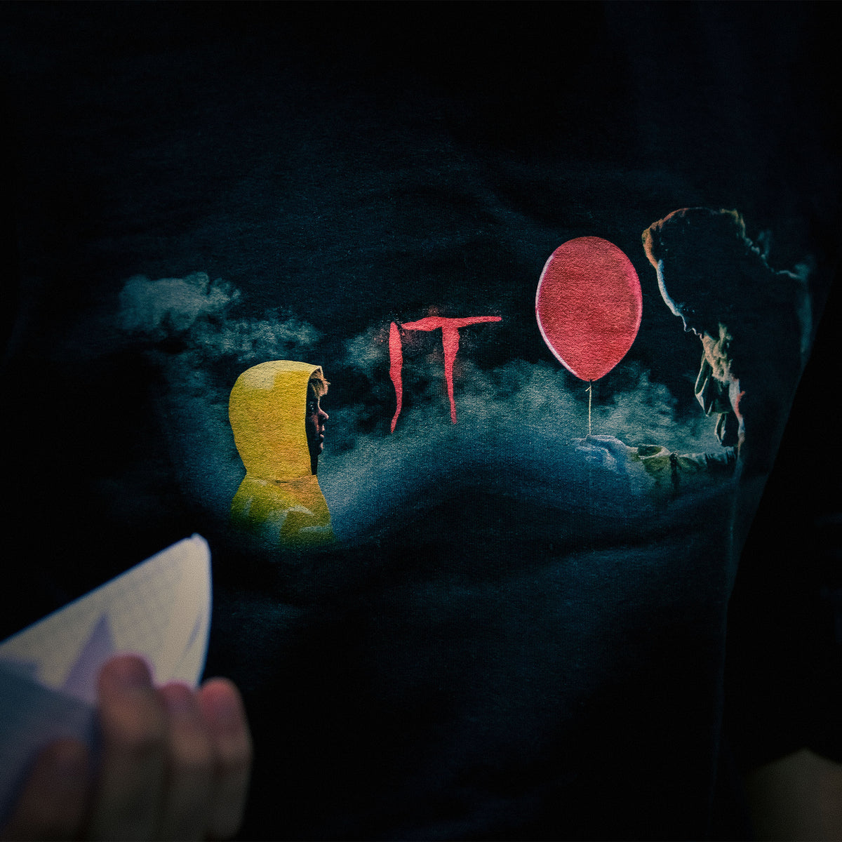 Zdjęcie produktu Stephen Kings TO - Pennywise i Georgie Bluza z kapturem czarna