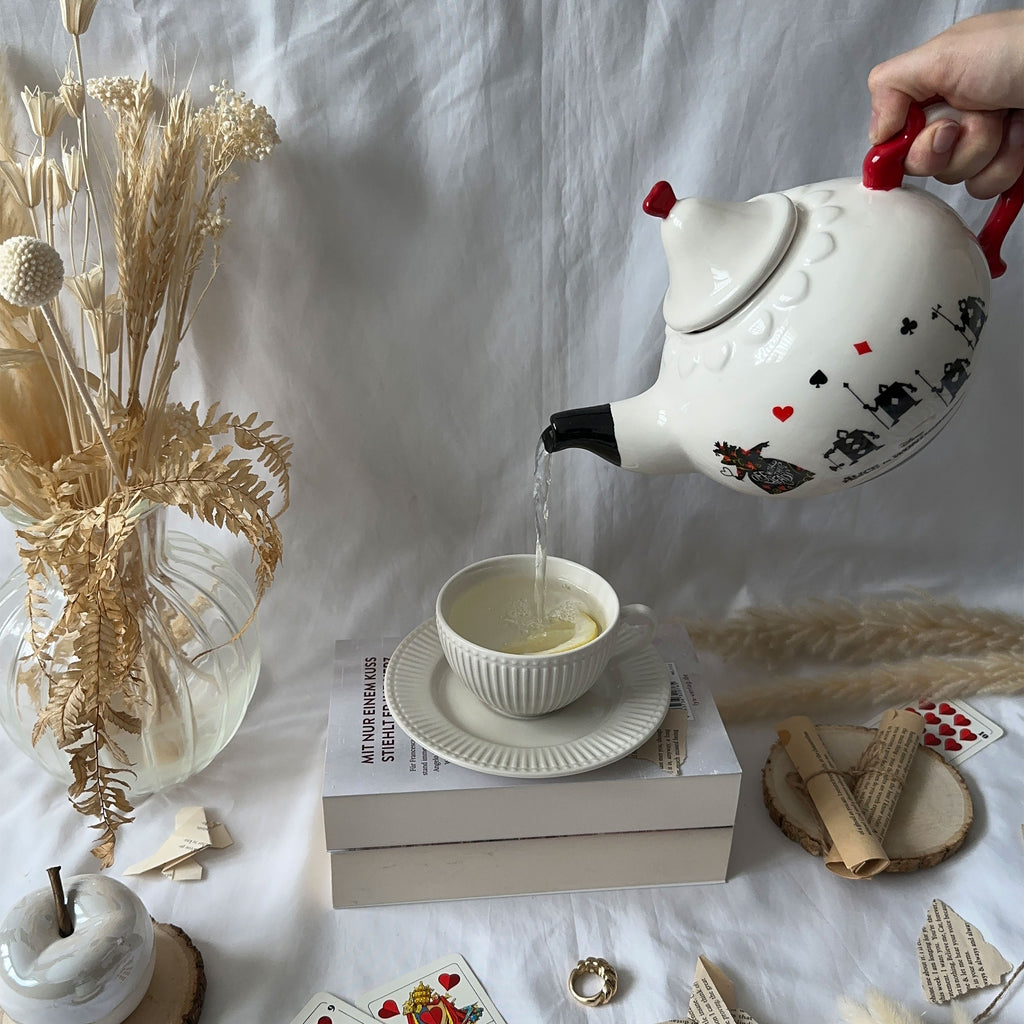 Product image Alice in Wonderland - Queen of Hearts Teapot with Saucer