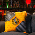 Zdjęcie produktu Harry Potter - Poduszka Hufflepuff z frędzlami deluxe