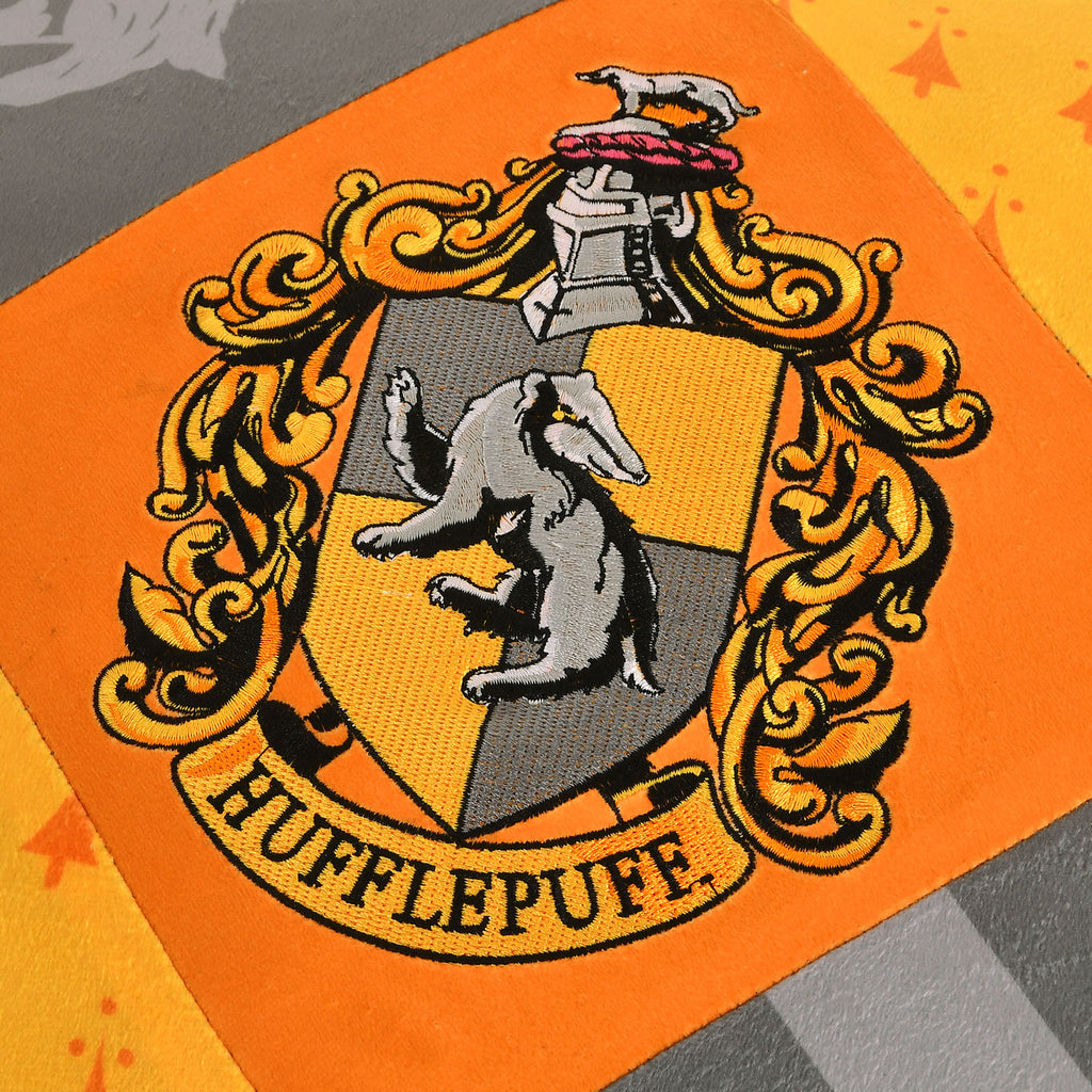 Zdjęcie produktu Harry Potter - Poduszka Hufflepuff z frędzlami deluxe