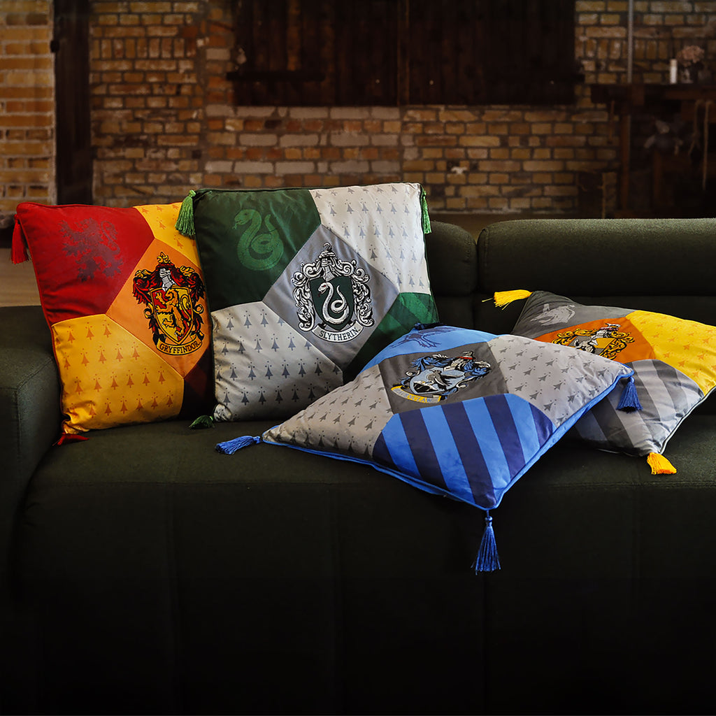 Zdjęcie produktu Harry Potter - Poduszka Hufflepuff z frędzlami deluxe