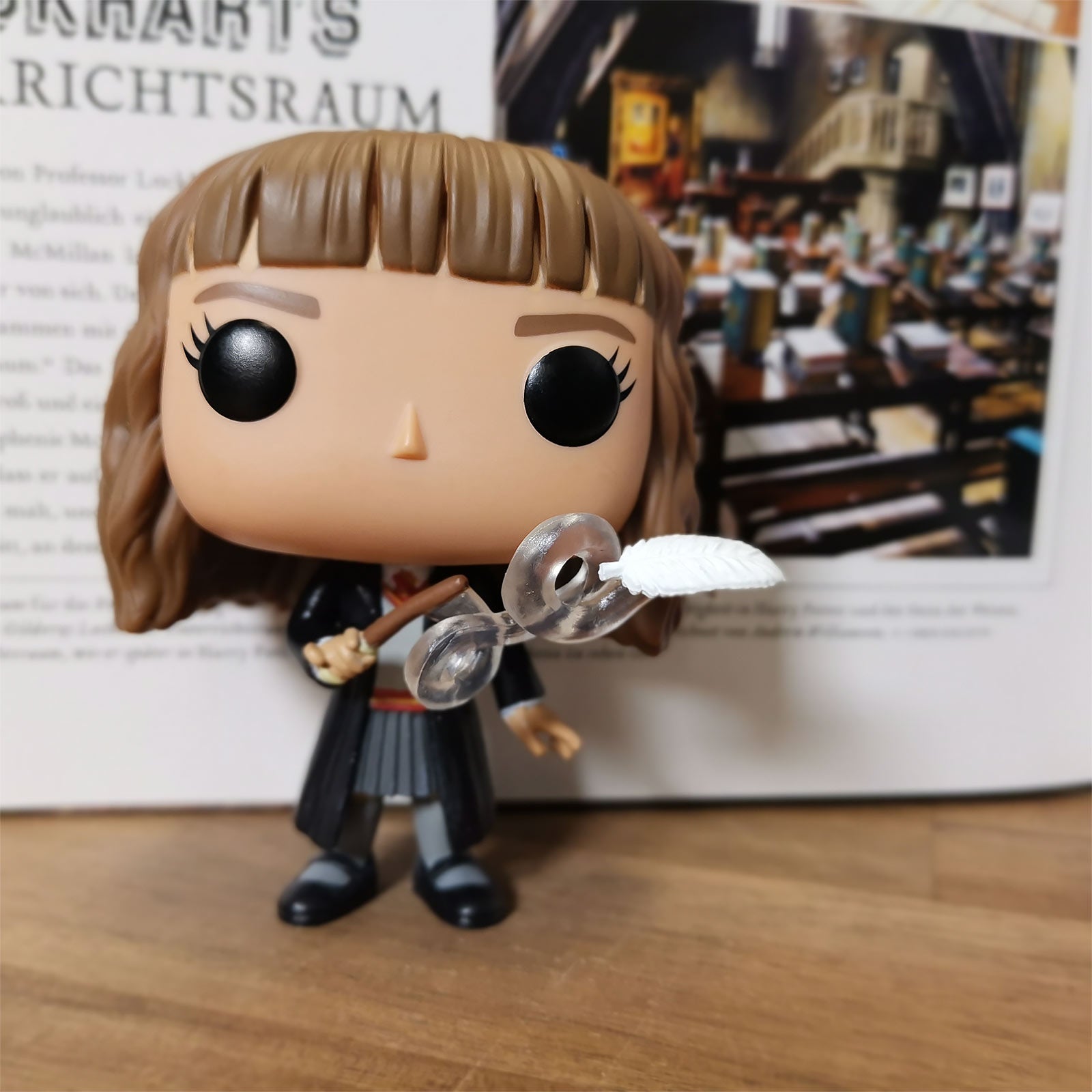 Zdjęcie produktu Harry Potter - Hermiona z piórem Funko Pop figurka