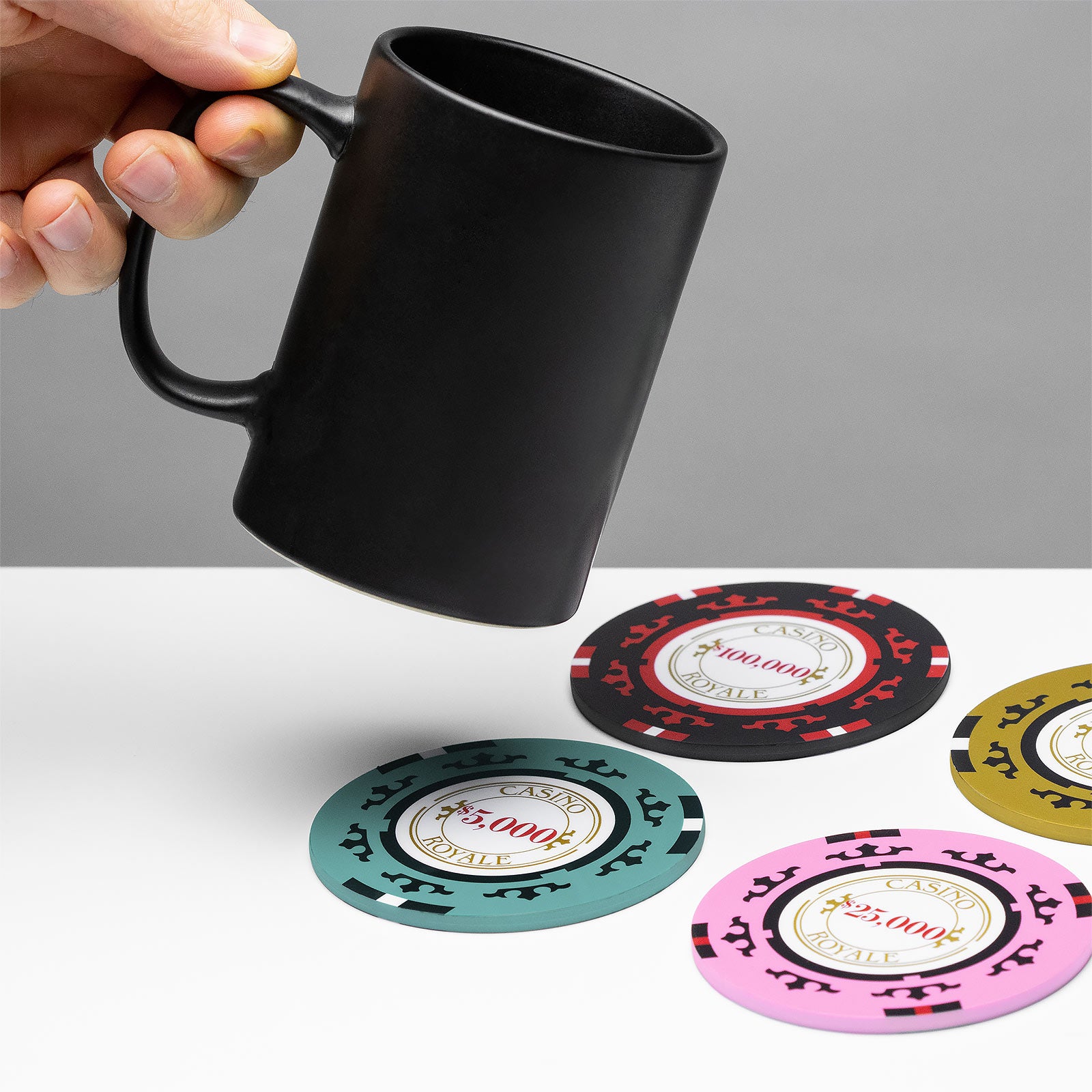 Zdjęcie produktu James Bond - Casino Royale Poker Chip Podkładki pod kubki, zestaw 4 szt.