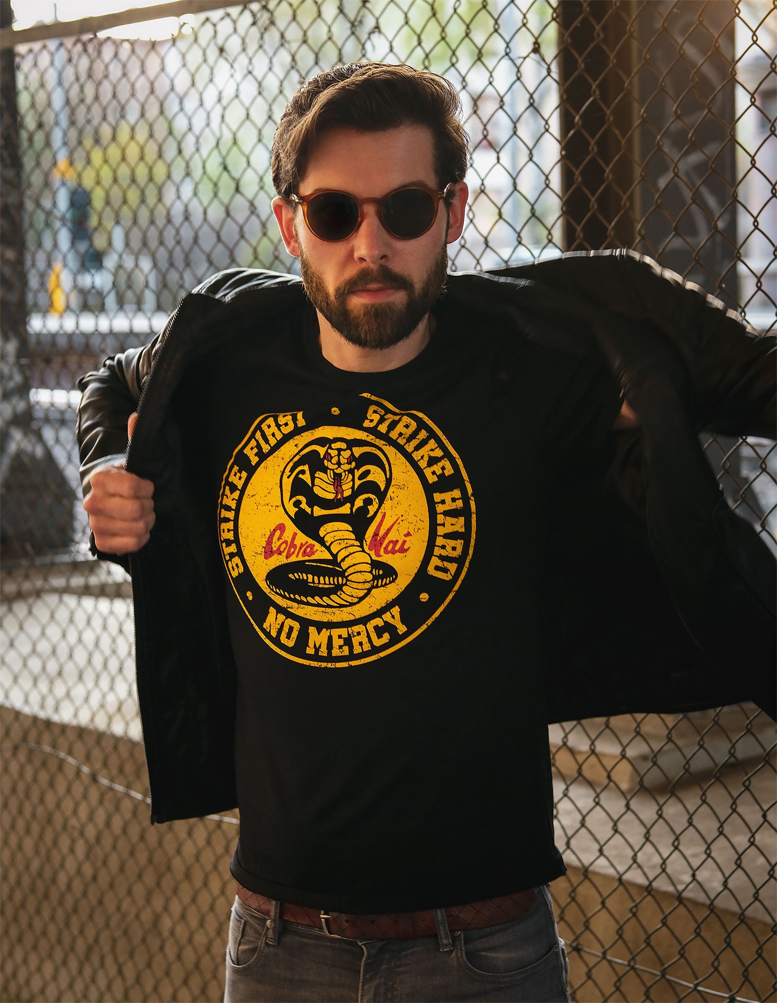 Zdjęcie produktu Cobra Kai Logo T-Shirt dla fanów Karate Kid czarne