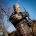 Zdjęcie produktu Wiedźmin - Serce z Kamienia Geralt Figura 25 cm