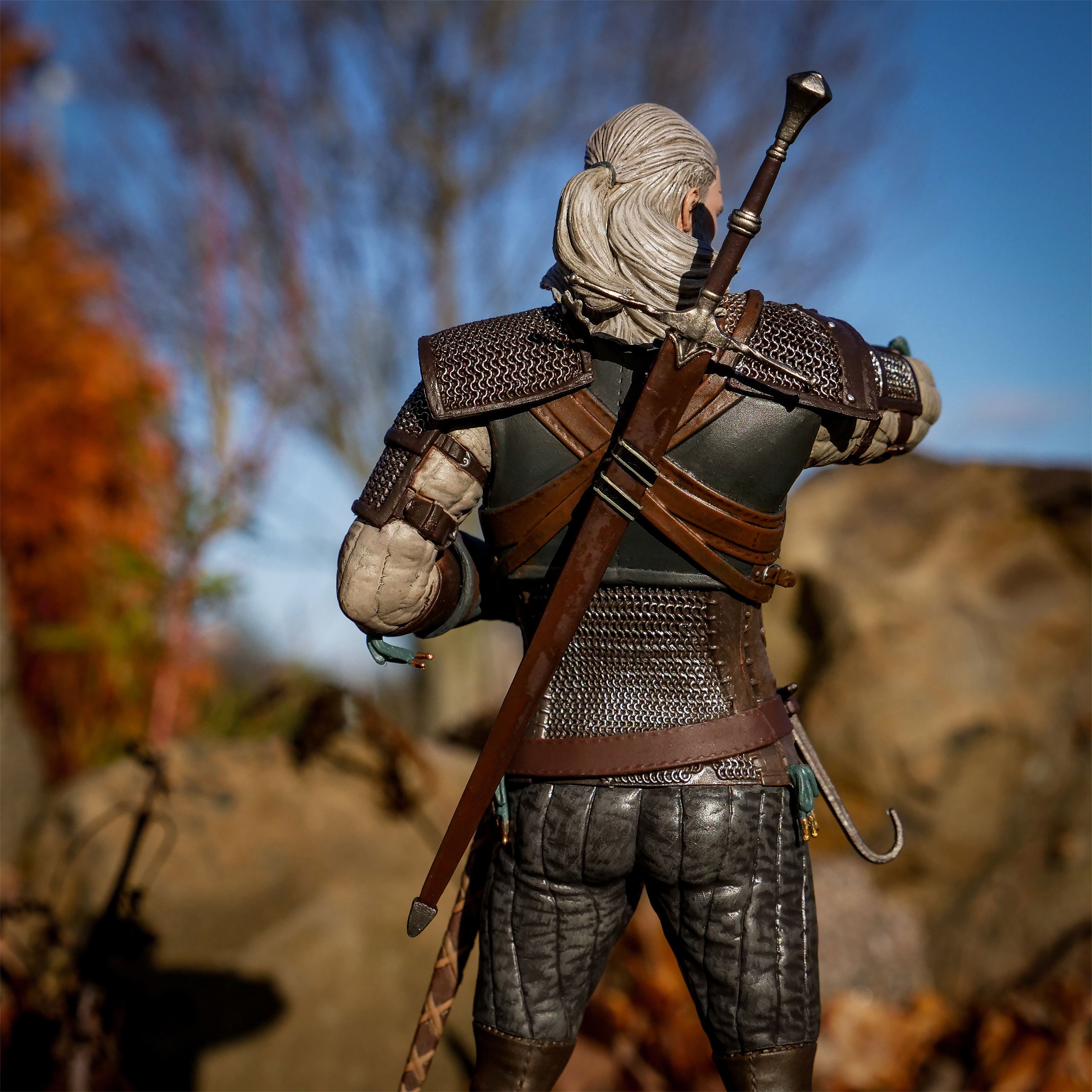 Zdjęcie produktu Wiedźmin - Serce z Kamienia Geralt Figura 25 cm