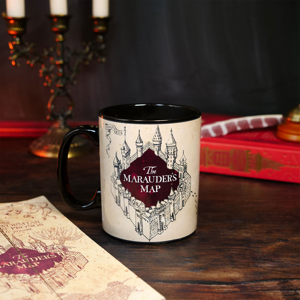 Zdjęcie produktu Harry Potter - Kubek z efektem termicznym Mapa Huncwotów czarny