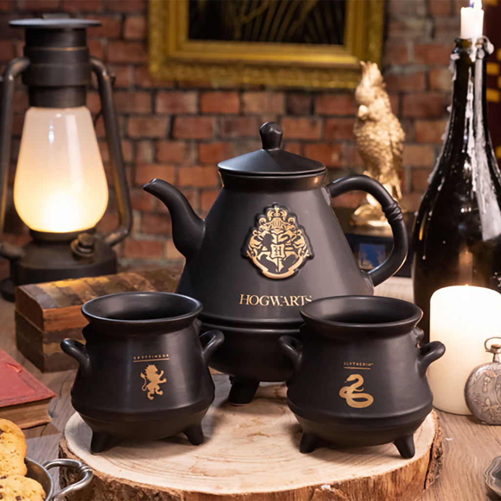 Product image Harry Potter - Hogwarts Crest Cauldron Tea Set