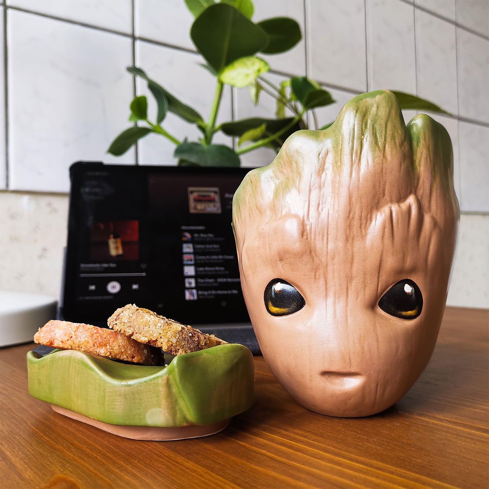 Zdjęcie produktu Strażnicy Galaktyki - Kubek Groot z pokrywką