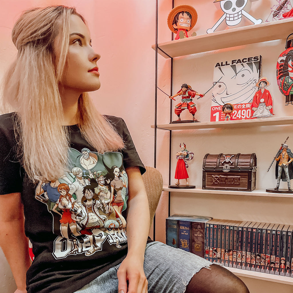 Zdjęcie produktu One Piece - Koszulka Ruffy z załogą Słomkowego Kapelusza czarna