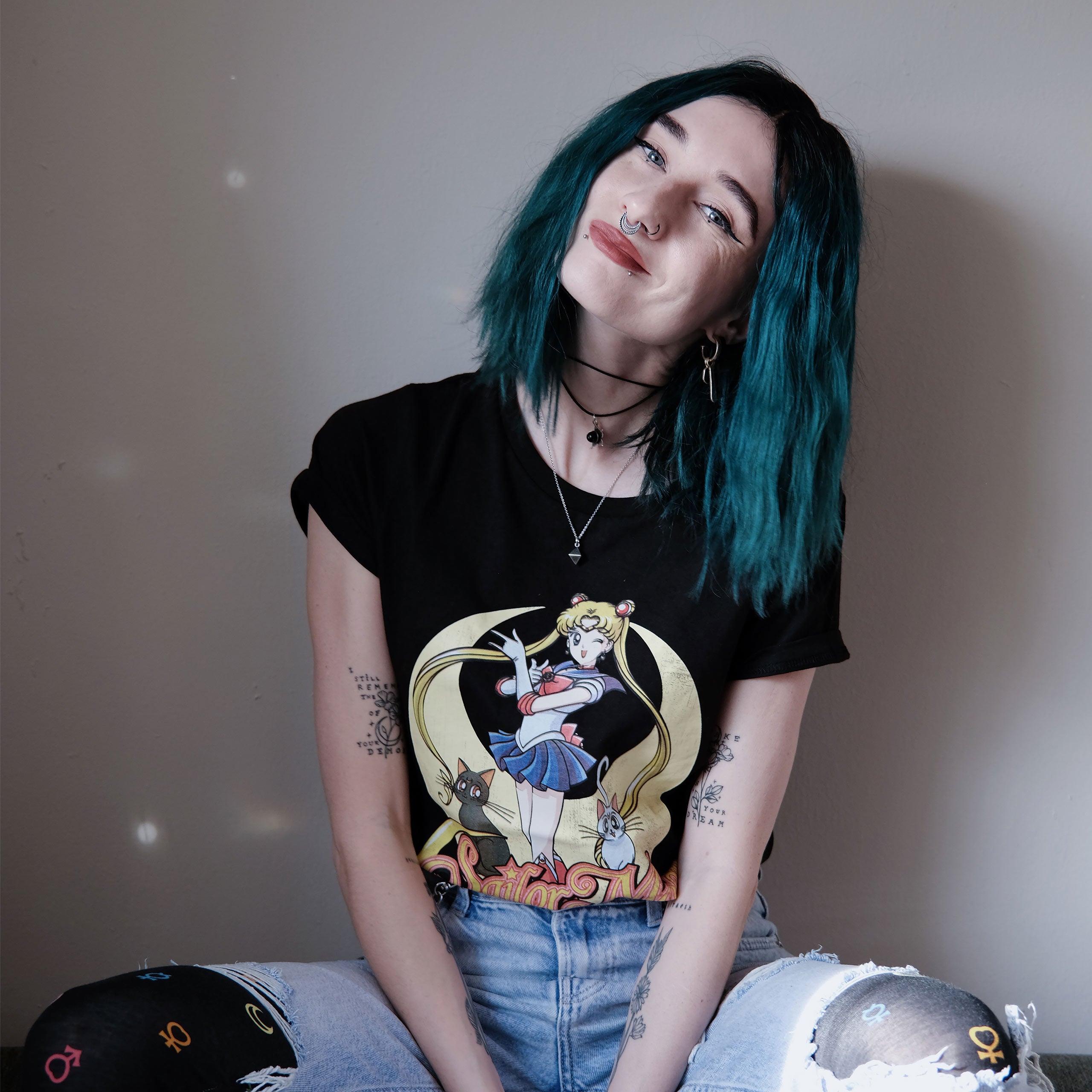 Zdjęcie produktu Sailor Moon - Koszulka z pozą dla kobiet, czarna