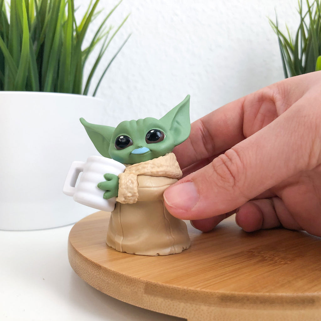 Zdjęcie produktu Grogu z zupą z mackami i pozą z mlecznym wąsem - zestaw mini figurek - Star Wars The Mandalorian