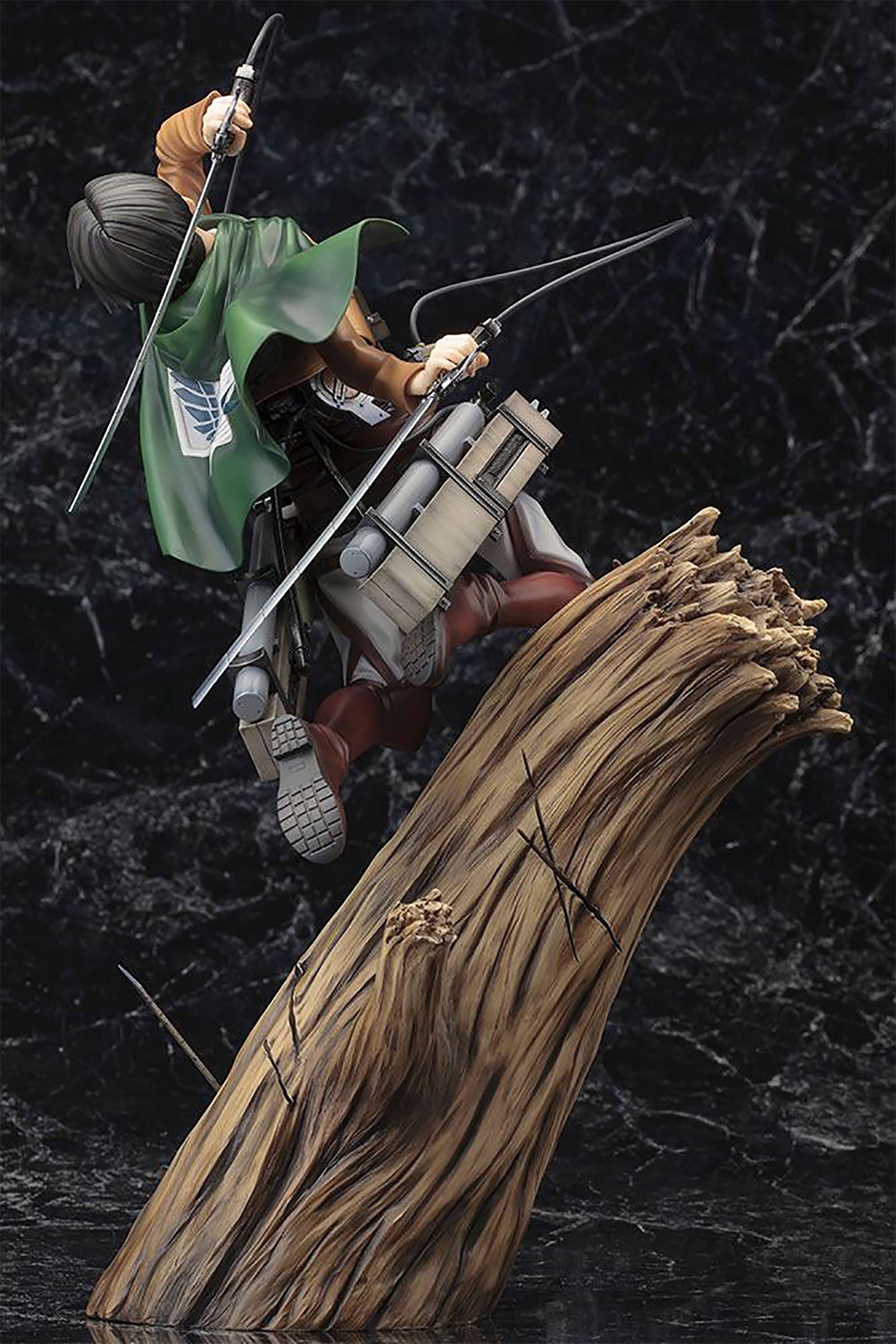 Product image Attack on Titan - Levi Renewal Statue 29 cm