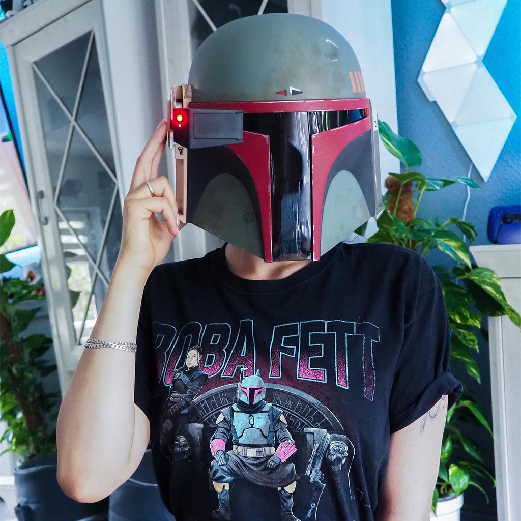 Zdjęcie produktu Boba Fett Premium Replika Hełmu Re-Armored z Efektami Świetlnymi - Star Wars